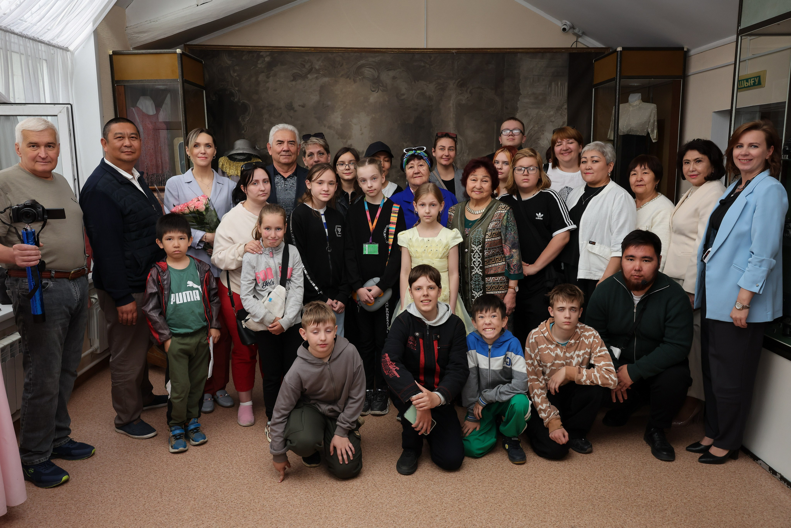 Фотовыставка к 1 июня 2025 «Мир детства». Детский и семейный фотограф в Павлодаре Оксана Солей. Школа моделей