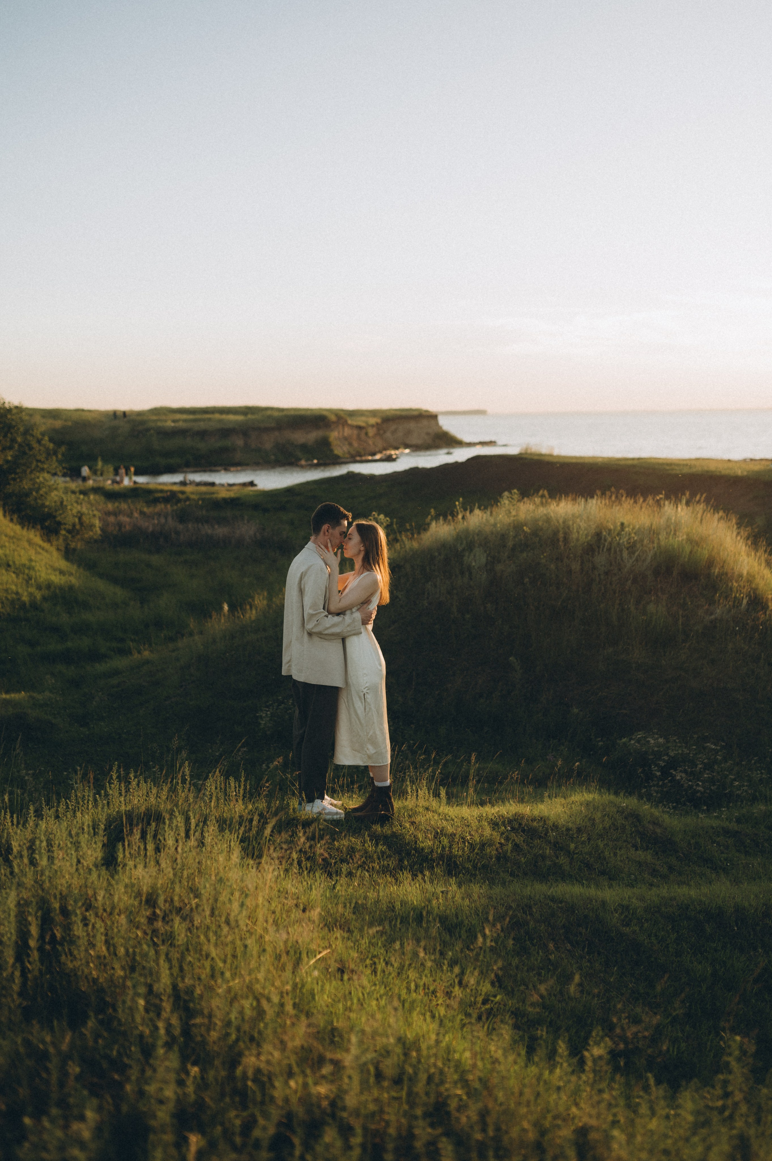 Фотосессия love story на берегу. Семейный фотограф в Новосибирске Женя Индрикова