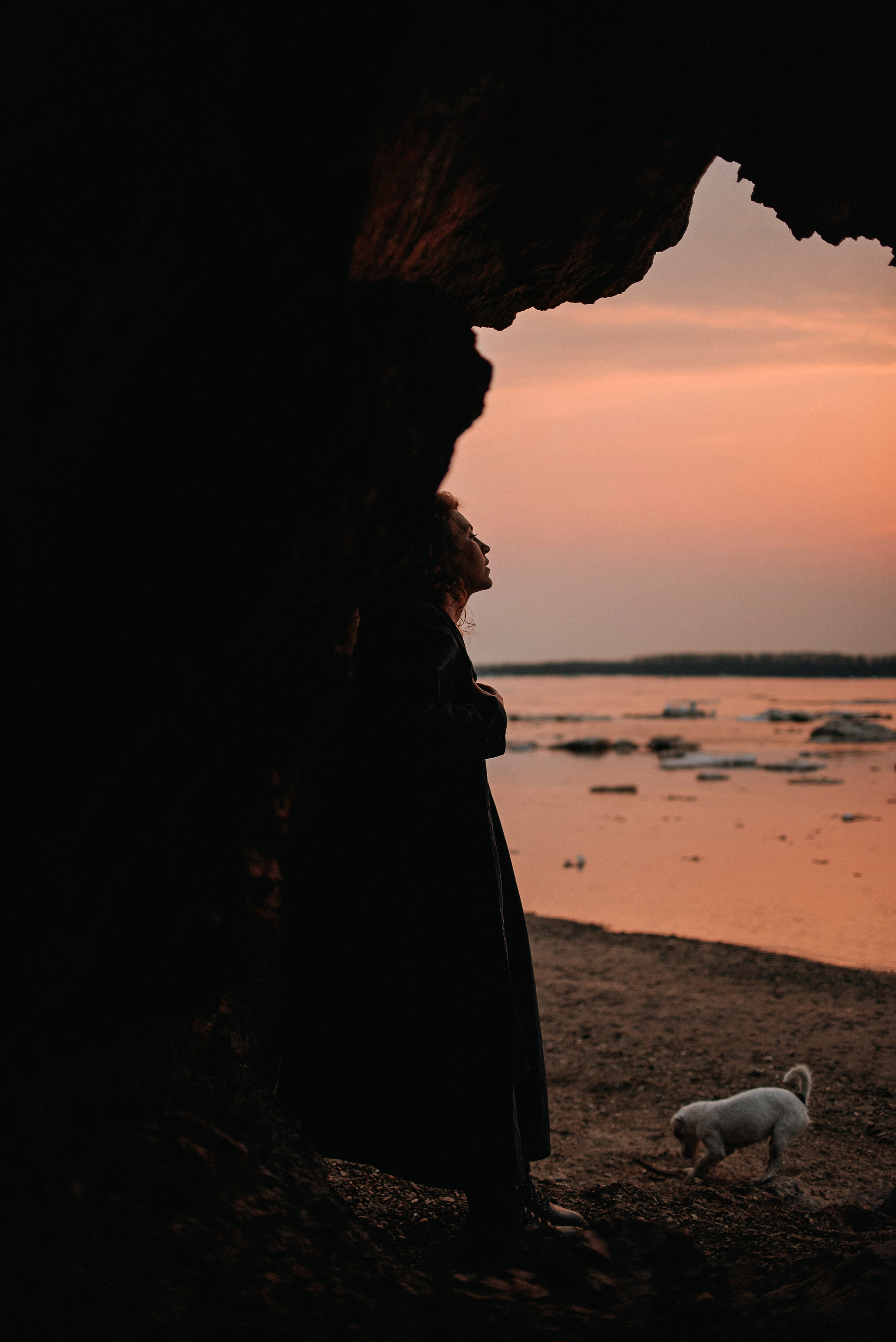 Прогулка: Ира и Гром весной. Портфолио