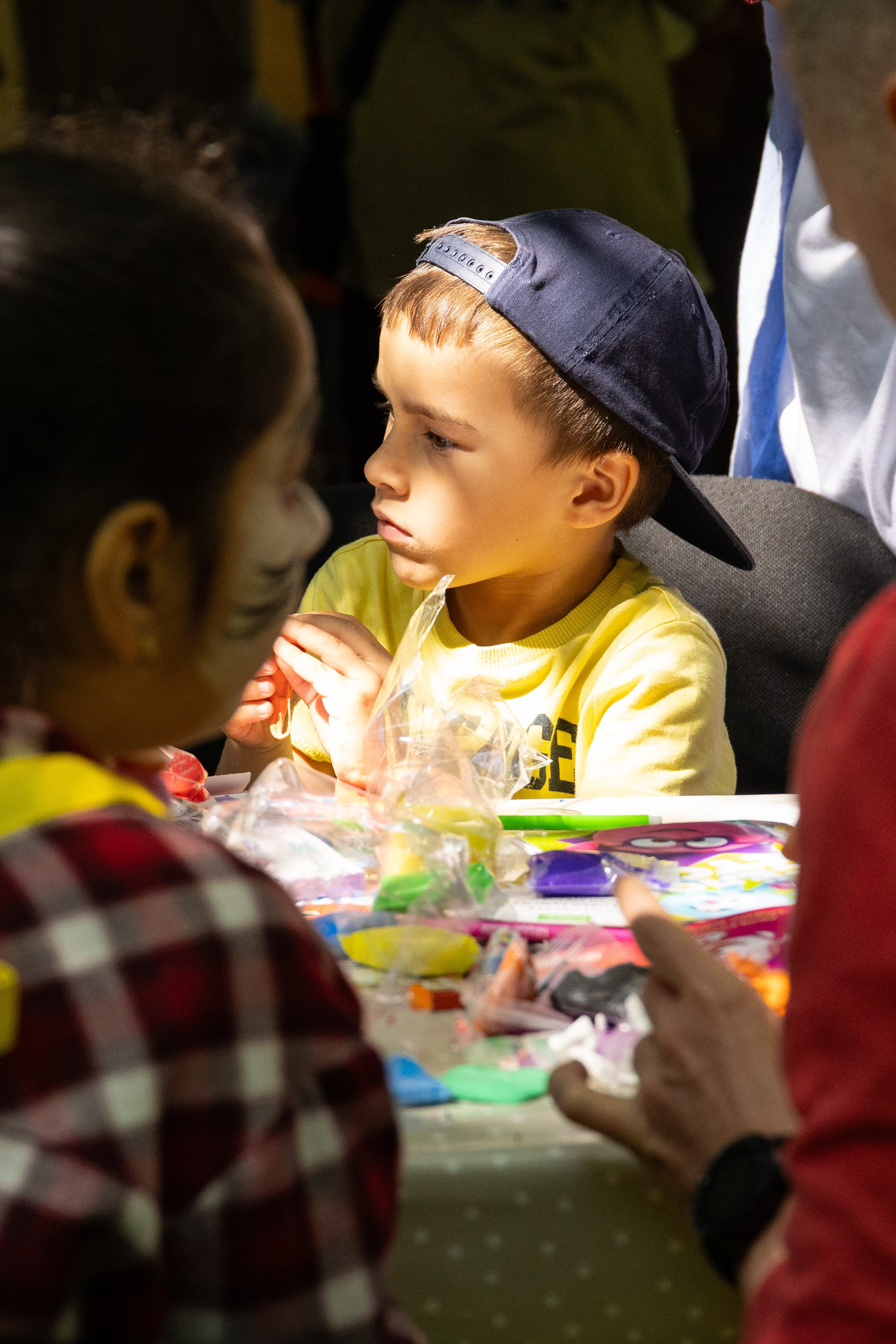 1 июня. День защиты детей и Фестиваль МногоЮность. Выпускные фотоальбомы в Москве и Московской области