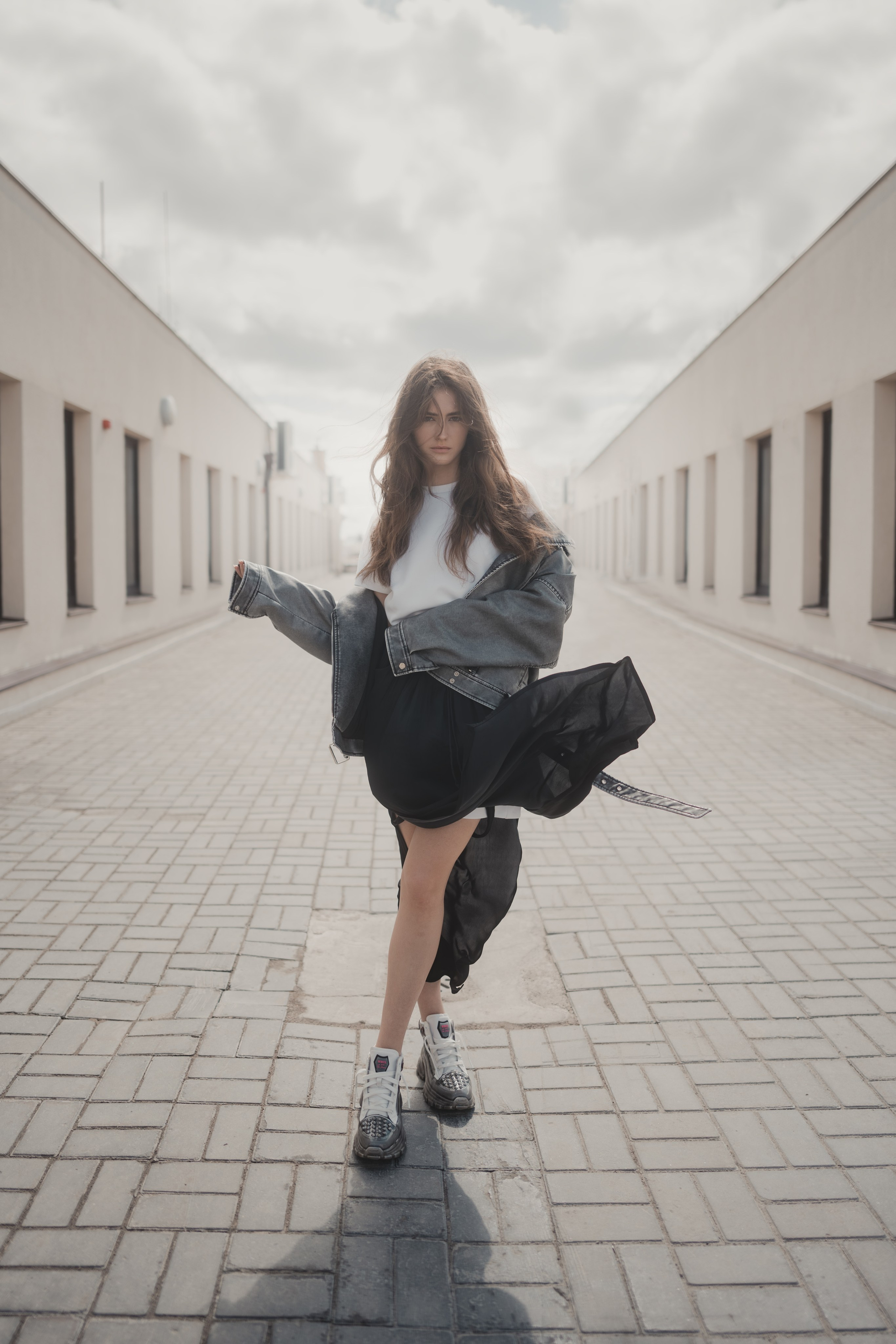 Photoshoot with Nastya in a Parking Lot — Anton Avanzato