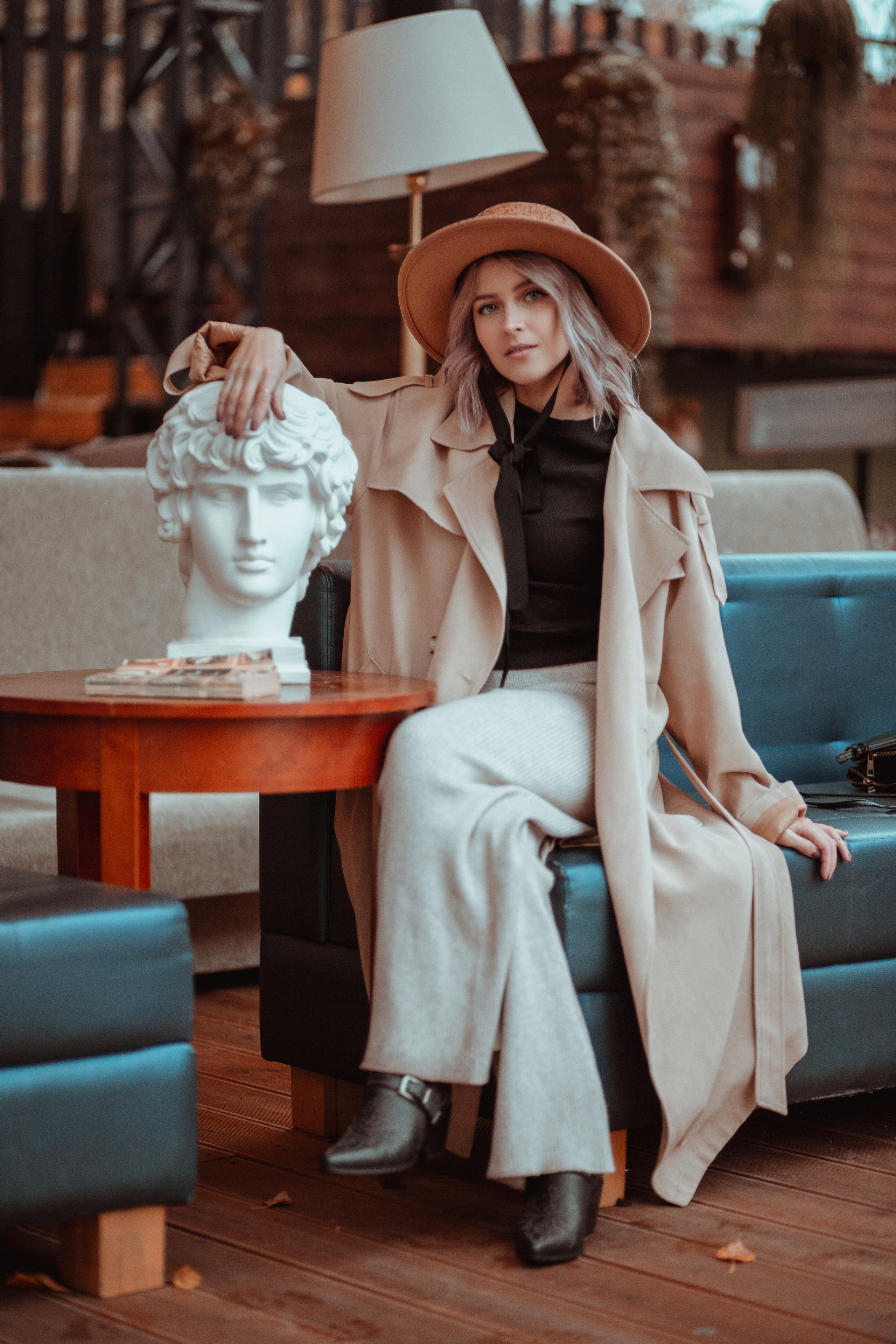 Уличная фотосессия в Москве. Анна Демеша. MARIA SOKOLOVA