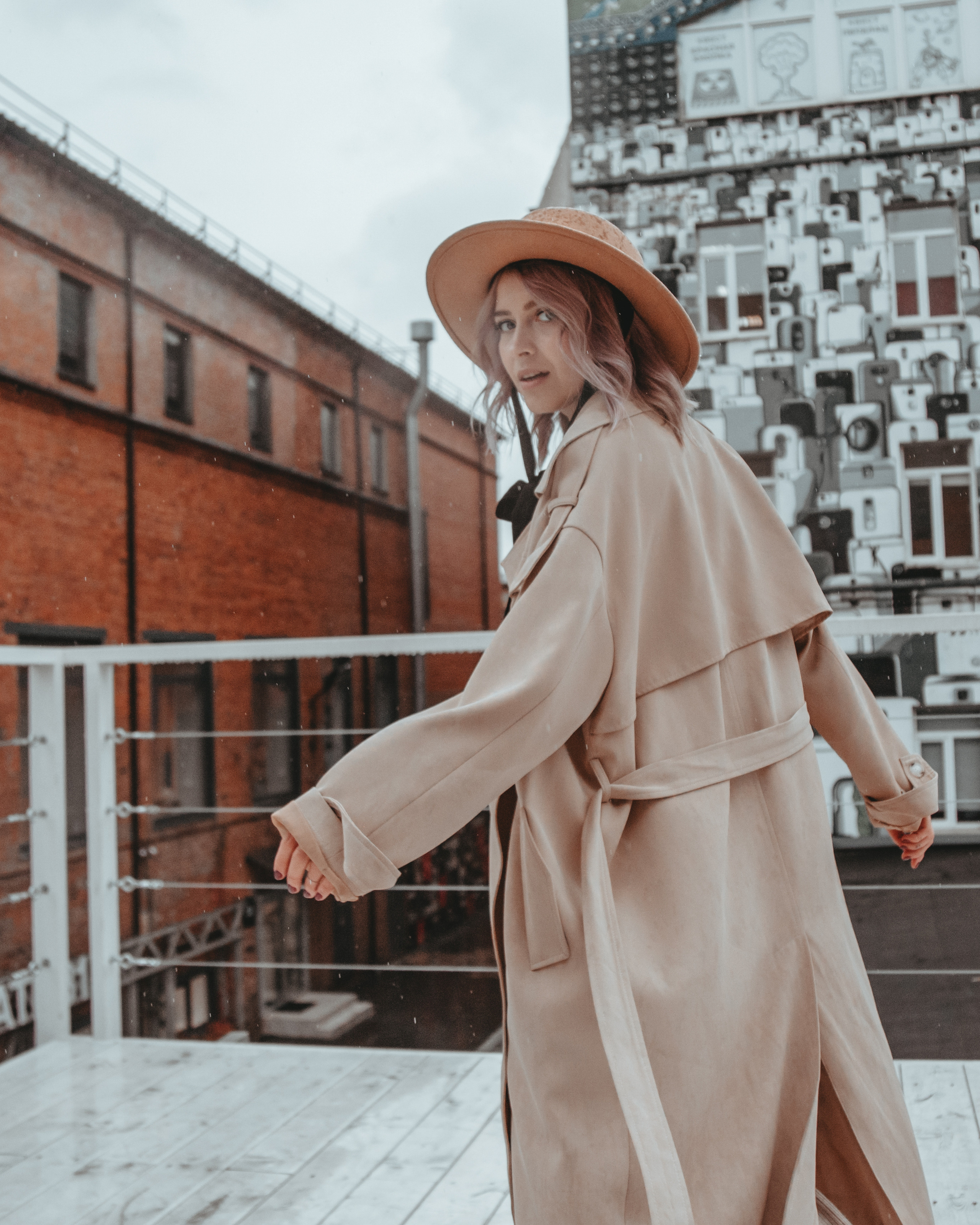 Уличная фотосессия в Москве. Анна Демеша. MARIA SOKOLOVA