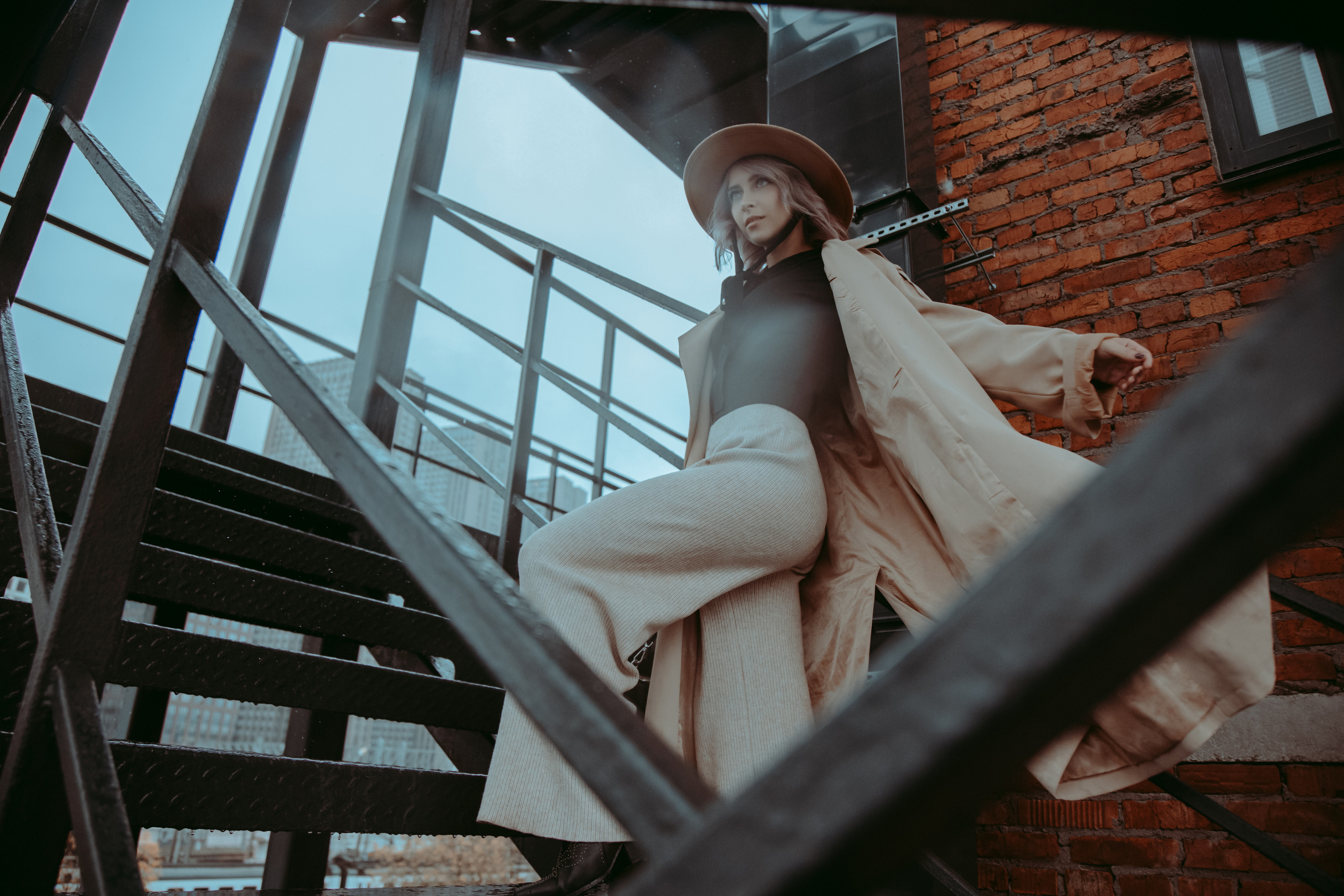 Уличная фотосессия в Москве. Анна Демеша. MARIA SOKOLOVA