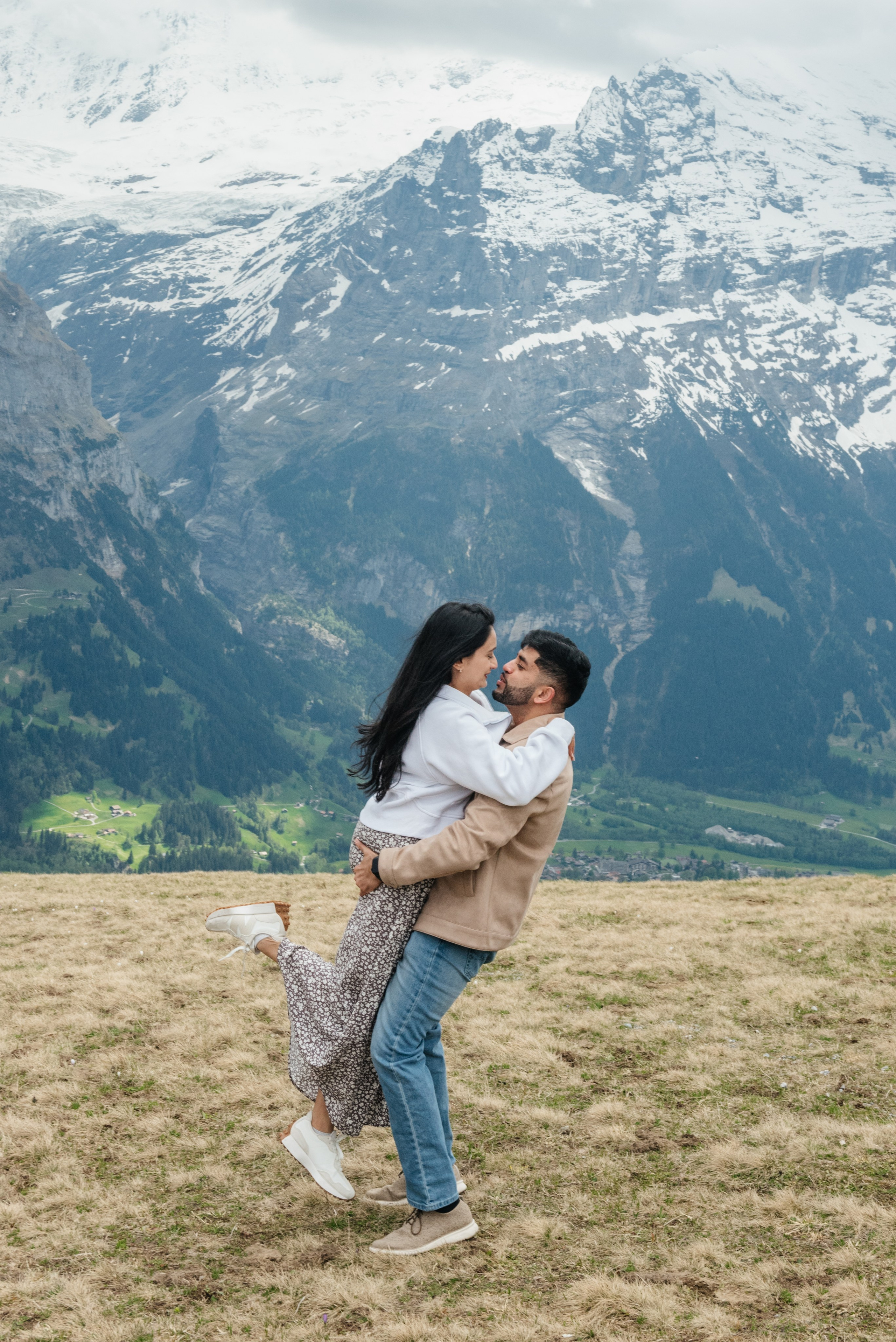 Bijal & Nihar (Grindelwald). Photographer in Interlaken area