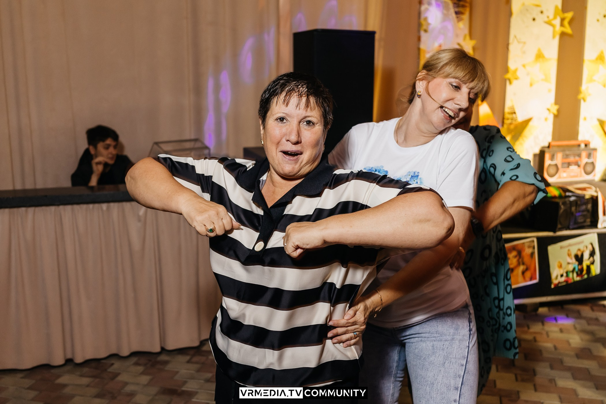 Ресторан «Империя»: Вечеринка 90-х