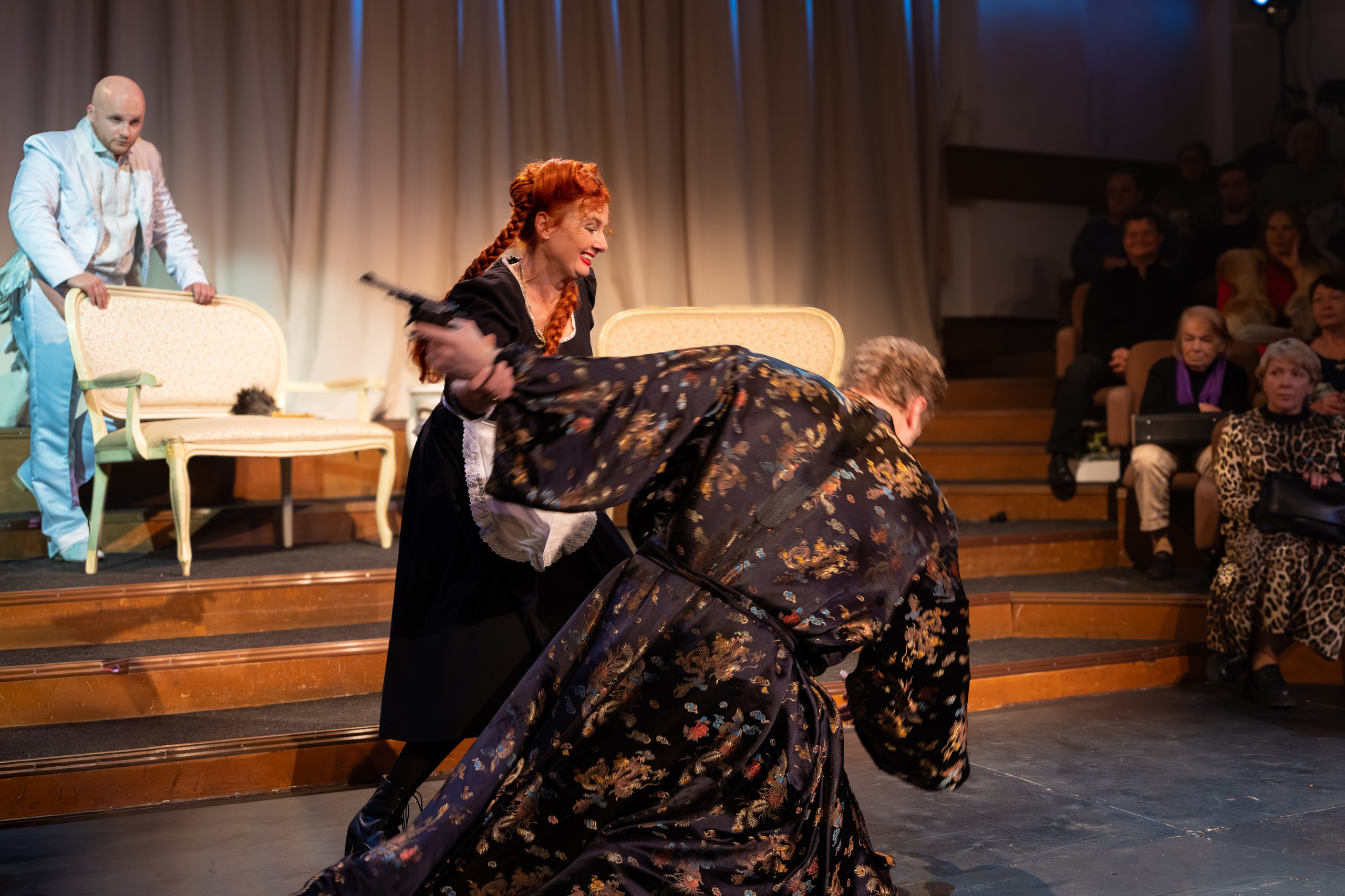 Театр Сфера: Гнездо перелётных птиц (100-й спекталь). Сайт фотографа Сергея Абрамова