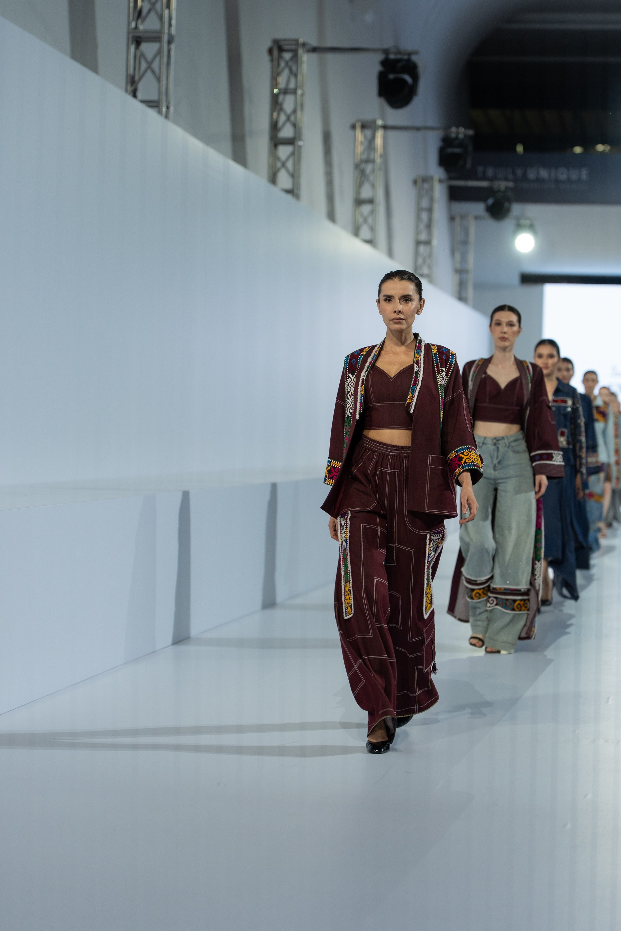 Umed Kuchkaliev. Сайт Алматинского НЮ АРТ, будуар и фэшн фотографа Дениса Карпенко