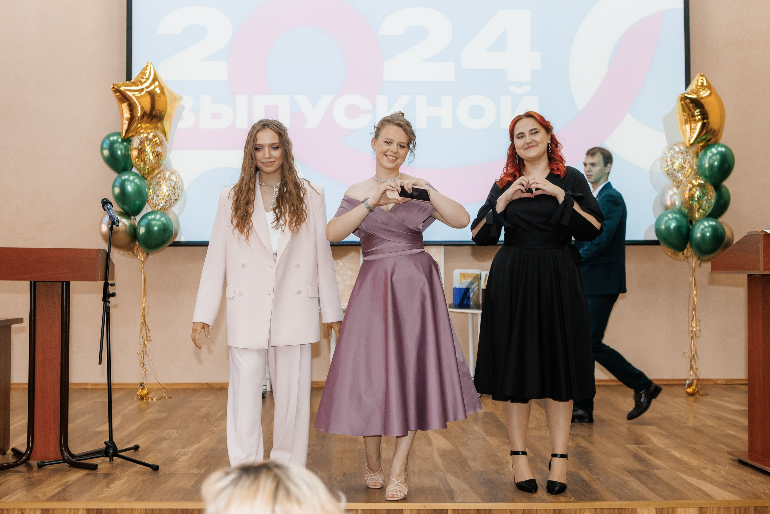 Выпускной Гимназия 12 2024 г. Свадебный и портретный Фотограф в Липецке Дмитрий Котюков