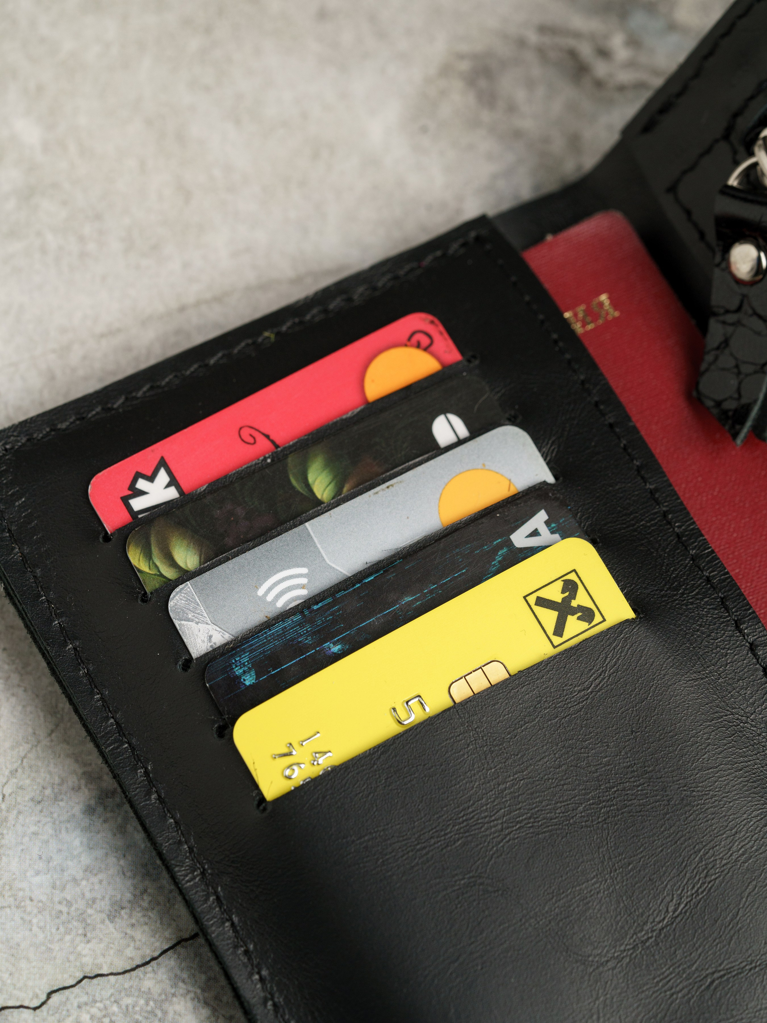 Съёмка кожгалантереи — фото и видео сумок, ремней, кошельков | KED Production. KED Production — продакшн из СПб. Создаём фото, видео и контент, который помогает брендам и селлерам продавать больше