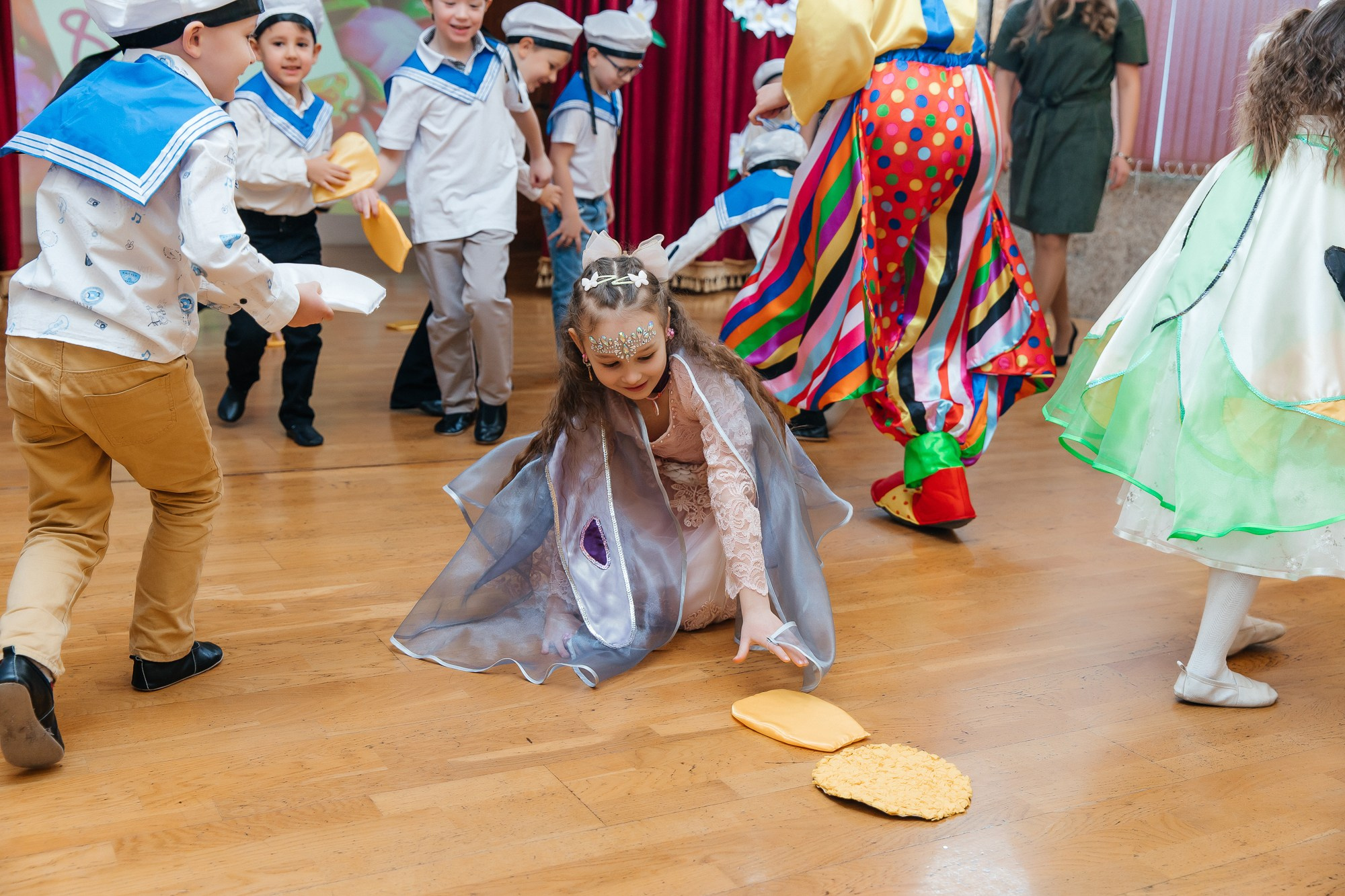 Детский сад № 93 — Утренник (10.03.2023). Свадебный и семейный фотограф Крамар Наталья