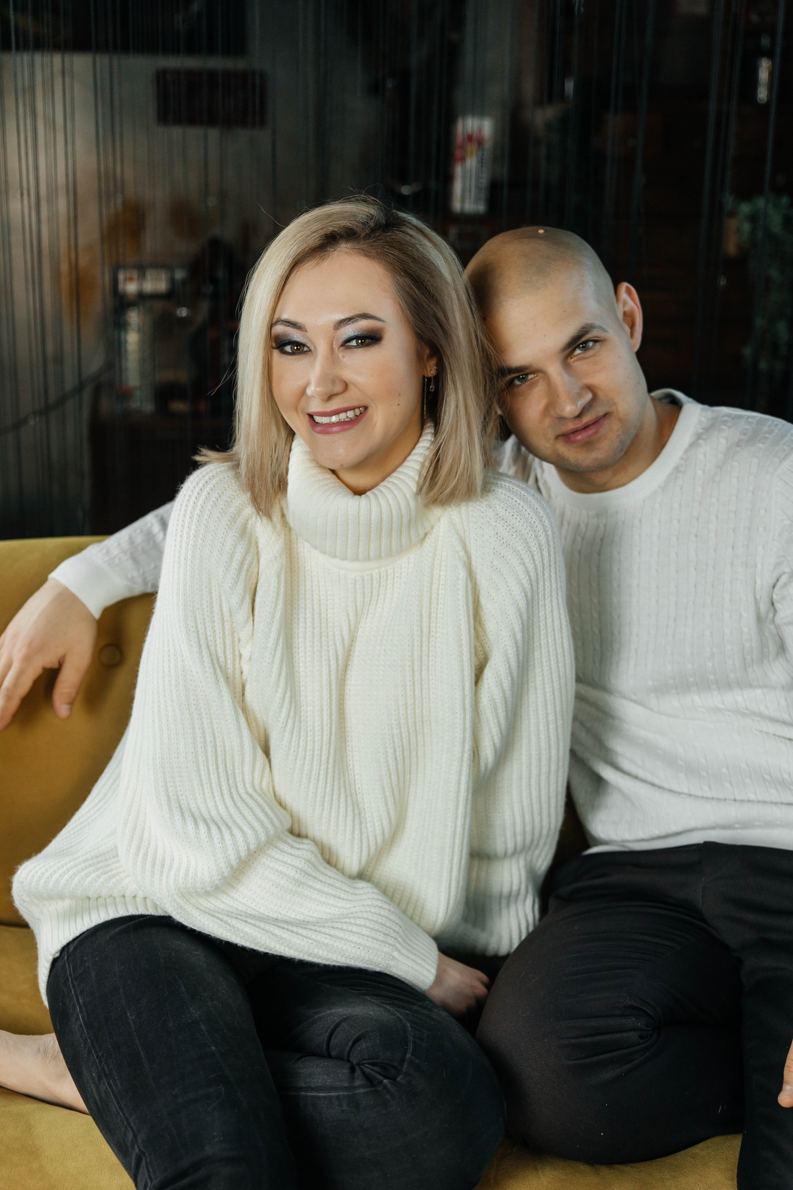 Саша и Захар с детьми. Студия art black house. Фотограф в Красногорске Инна Романова, индивидуальные съемки, лавстори