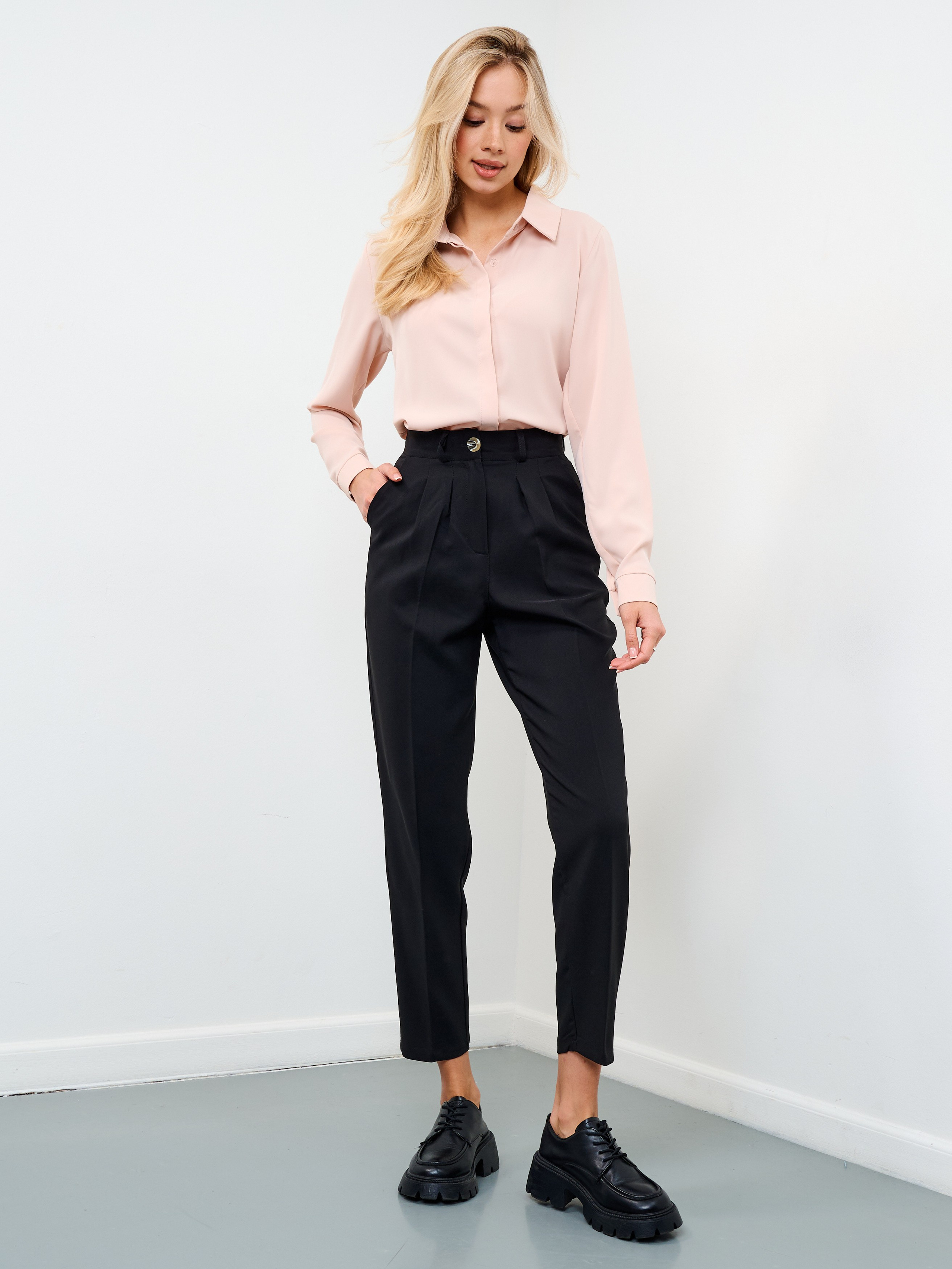 Каталоги на белом фоне. Лучший фотограф для брендов в Москве, съемки для маркетплейсов