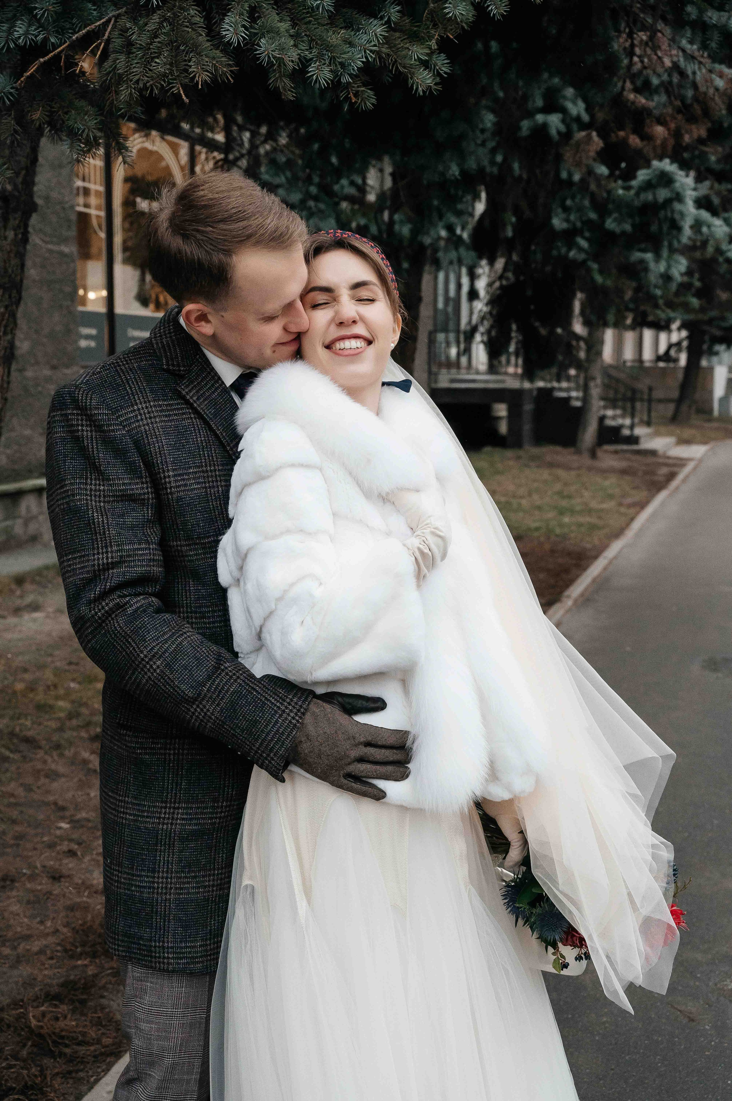 Утро невесты в гостинице. Свадебный и семейный фотограф в Котласе Никита Попов