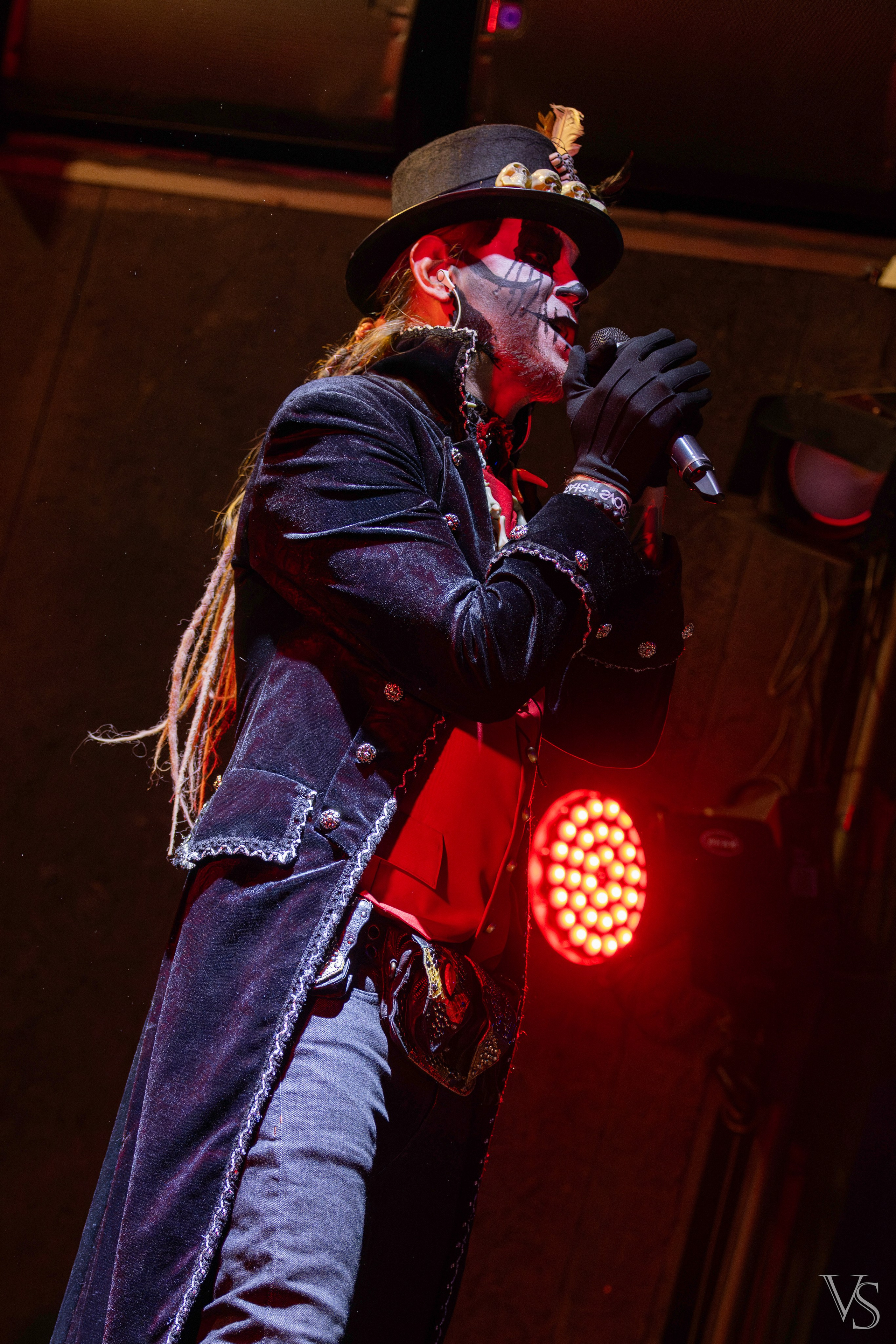 Above the stars. Проклятие Мамбо. Фотограф Виктор Степанов