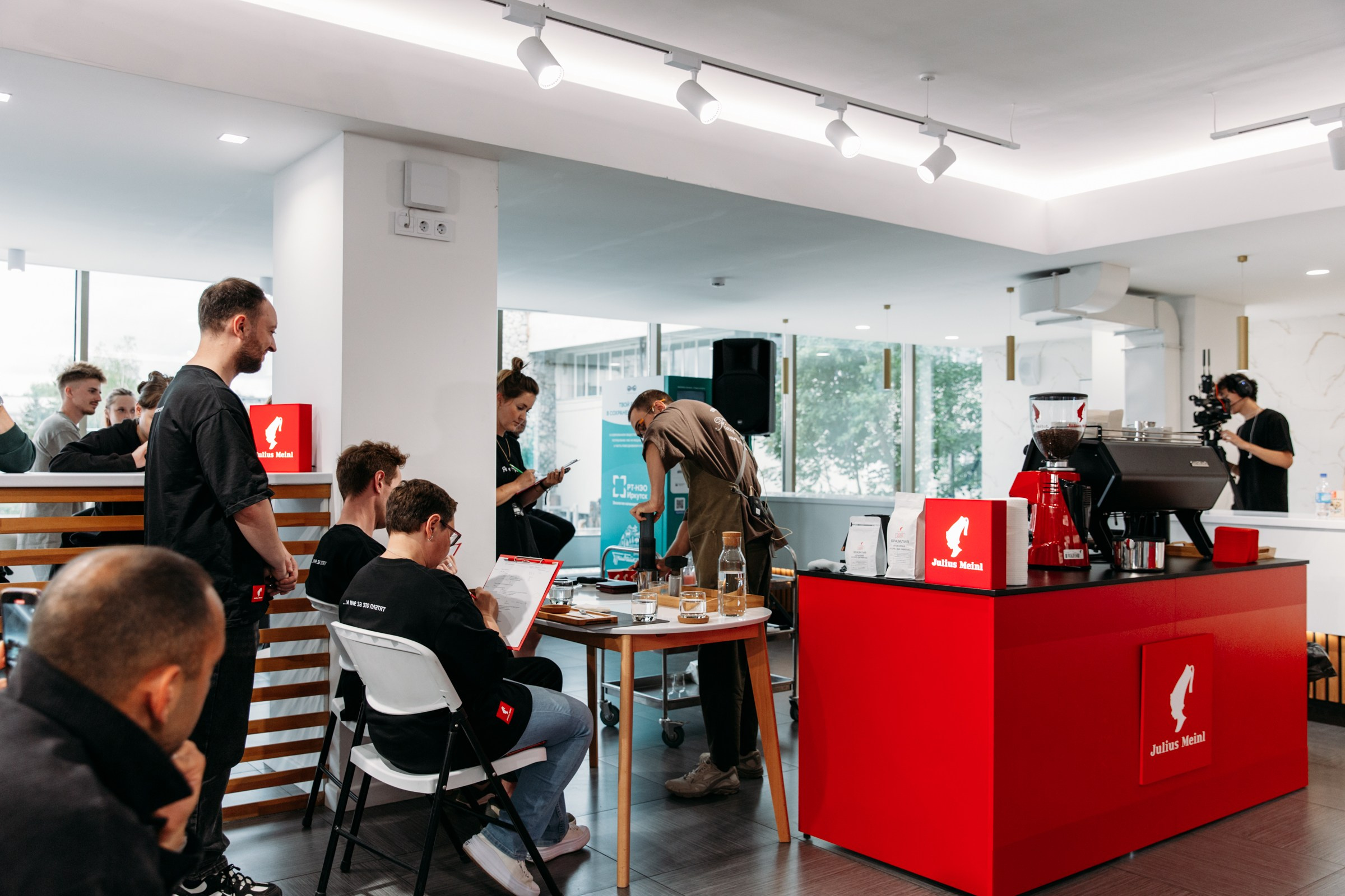 Чемпионат для бариста от Julius Meinl 2025. Фотограф в Иркутске Евгения Айвазова