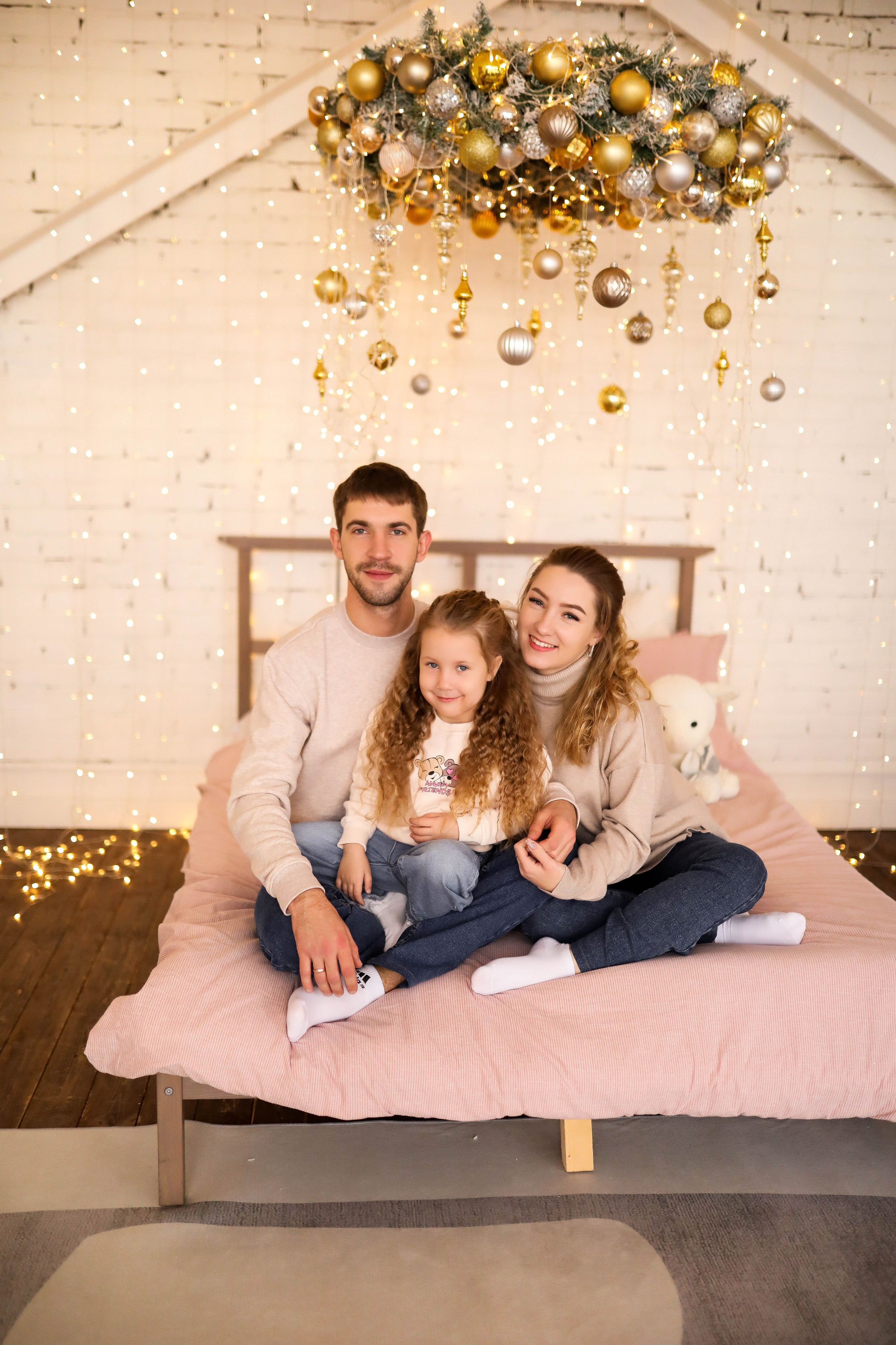 Семейная съёмка в зале вайт и Флет. ФОТОГРАФ ХАБАРОВСК АНАСТАСИЯ РАЧЕНКОВА