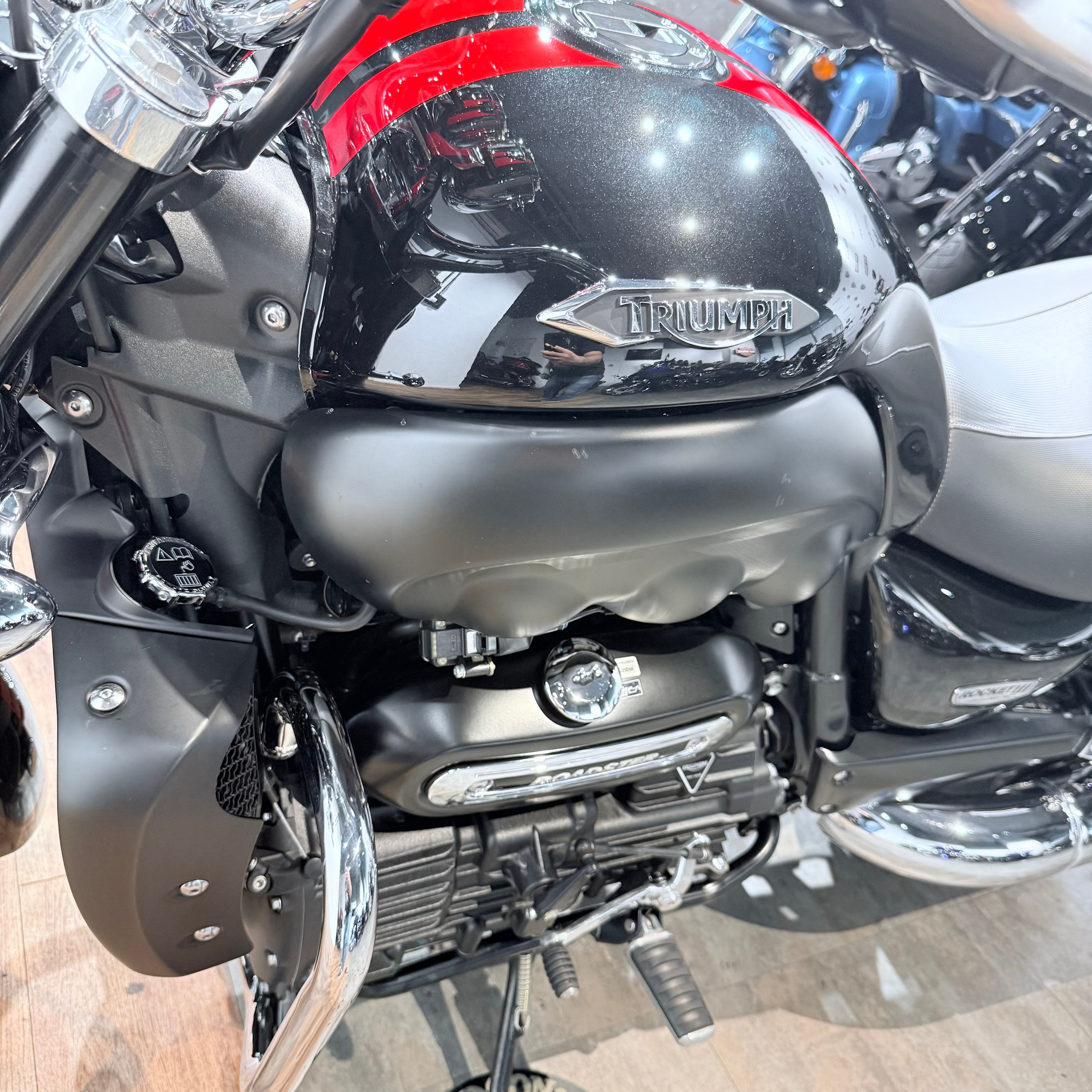 Купить Triumph 2017 Rocket III Roadster — подробнее на сайте. Hello Davidson, Москва. Только хорошие мотоциклы…