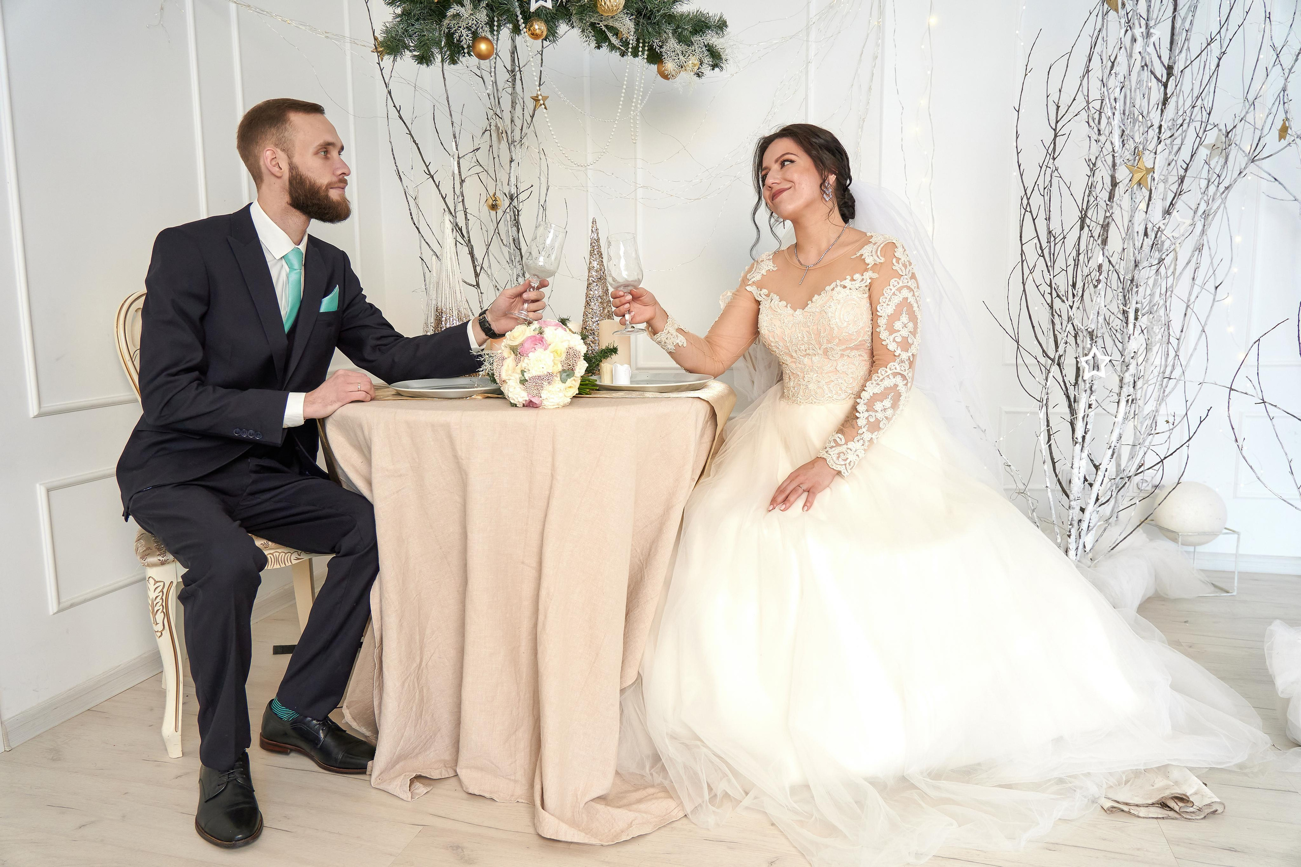 Свадебная фотосессия в интерьерной студии. Семейный фотограф Владимир Просвиркин. г. Самара