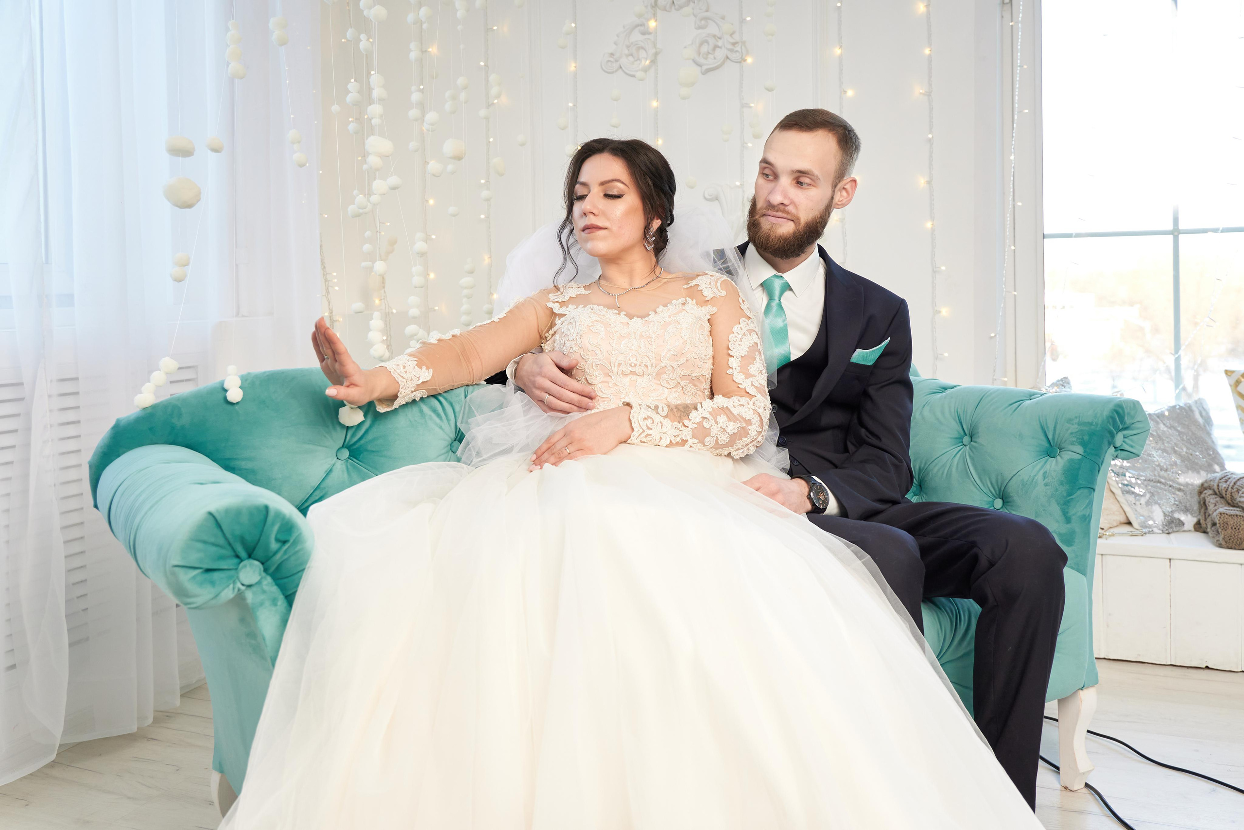 Свадебная фотосессия в интерьерной студии. Семейный фотограф Владимир Просвиркин. г. Самара