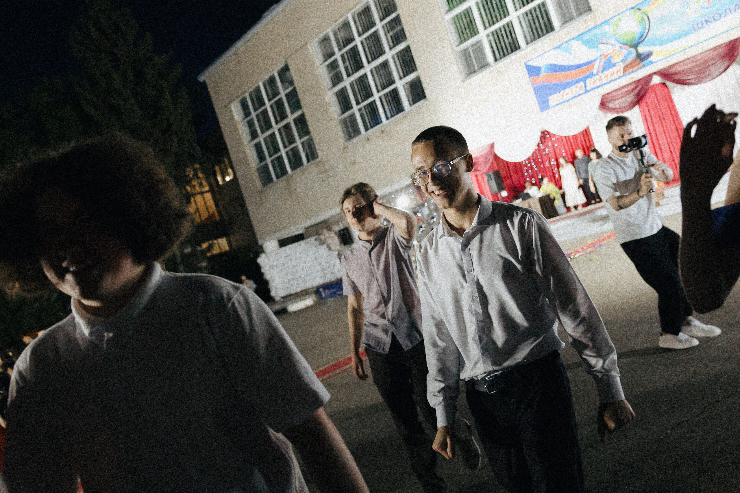 Вручение аттестатов. Свадебный фотограф Роман Еремеев