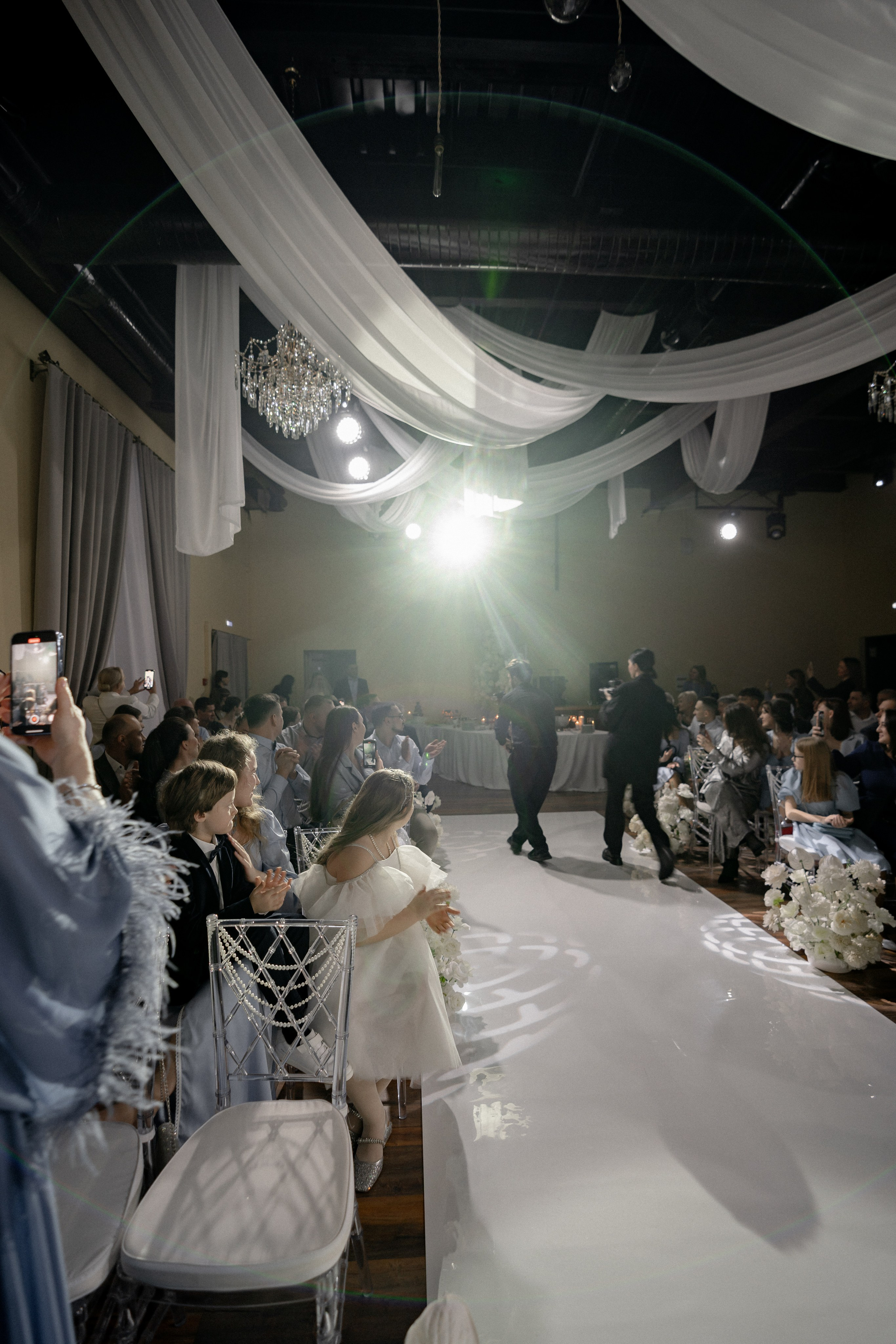 СВАДЕБНАЯ СЬЕМКА СБОРОВ В ОТЕЛЕ И ВЫЕЗД НА ЦЕРЕМОНИЮ (СНЯТО В СИБИРЕ В НИЖНЕВАРТОВСКЕ). Профессиональный фотограф, Санкт-Петербург — Виктория Богомолова