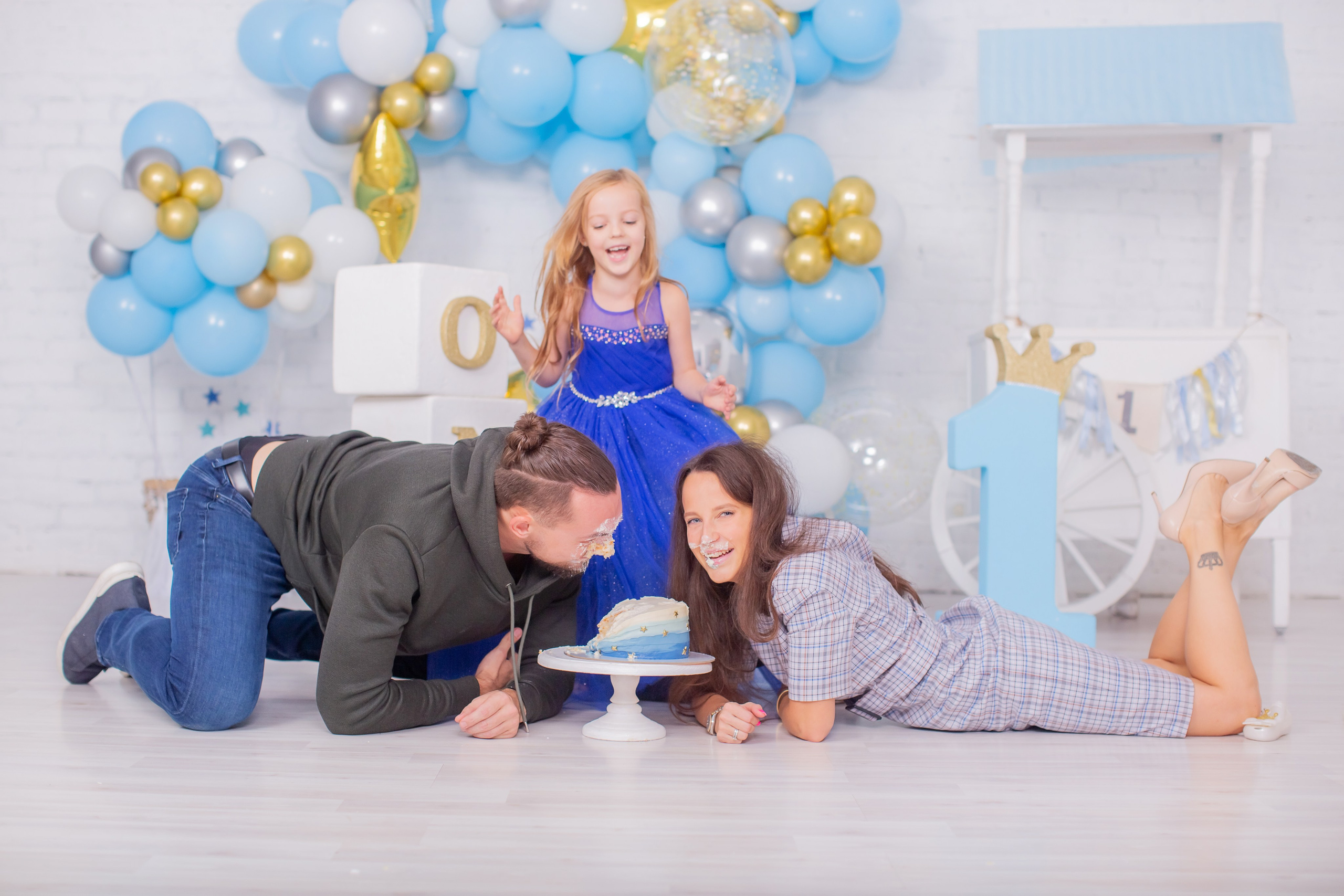 Первый торт. צלם ואמן ילדים ומשפחה