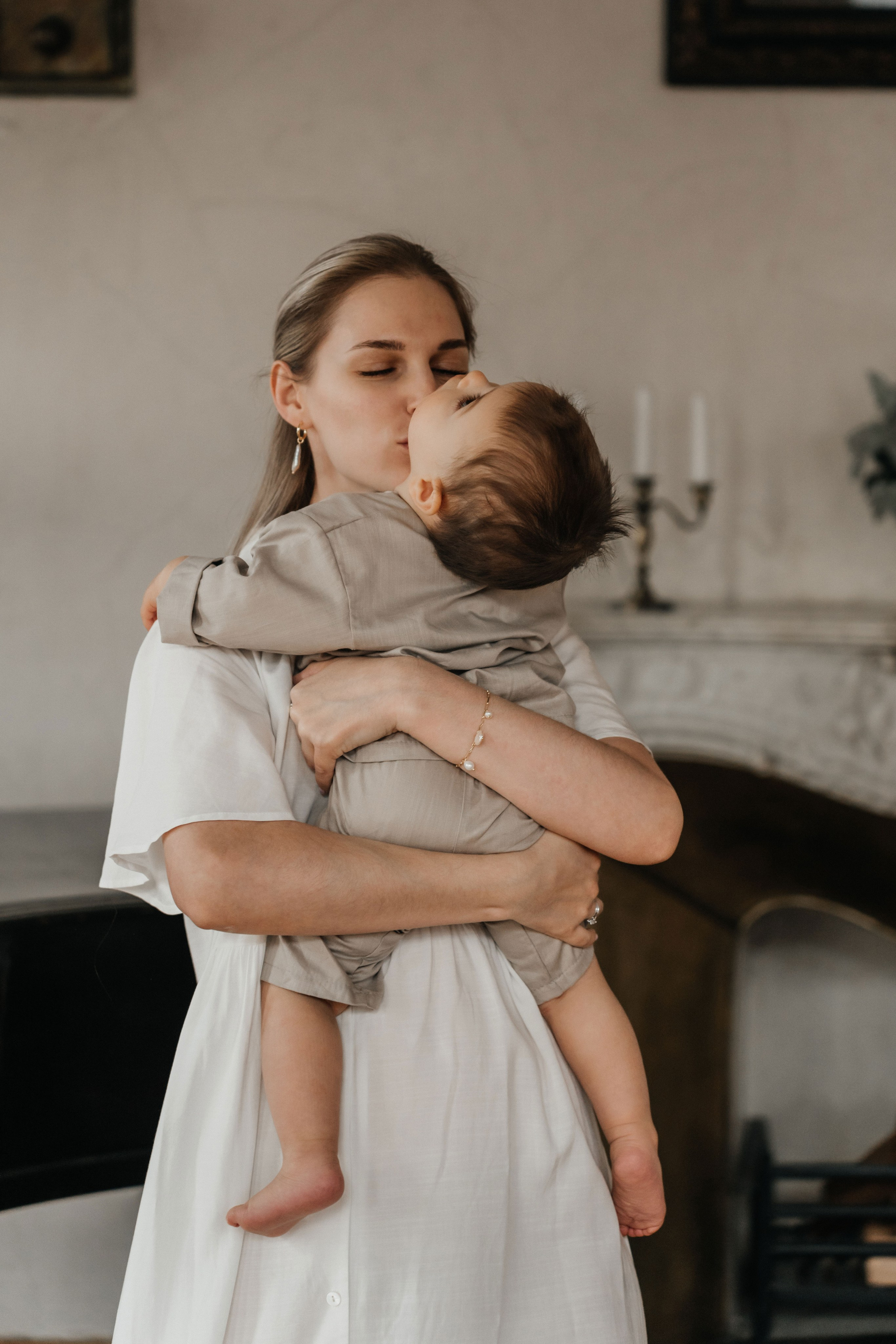 Маленькие ножки в читальне им. Пушкина. Ваш фотограф Вика Артемова