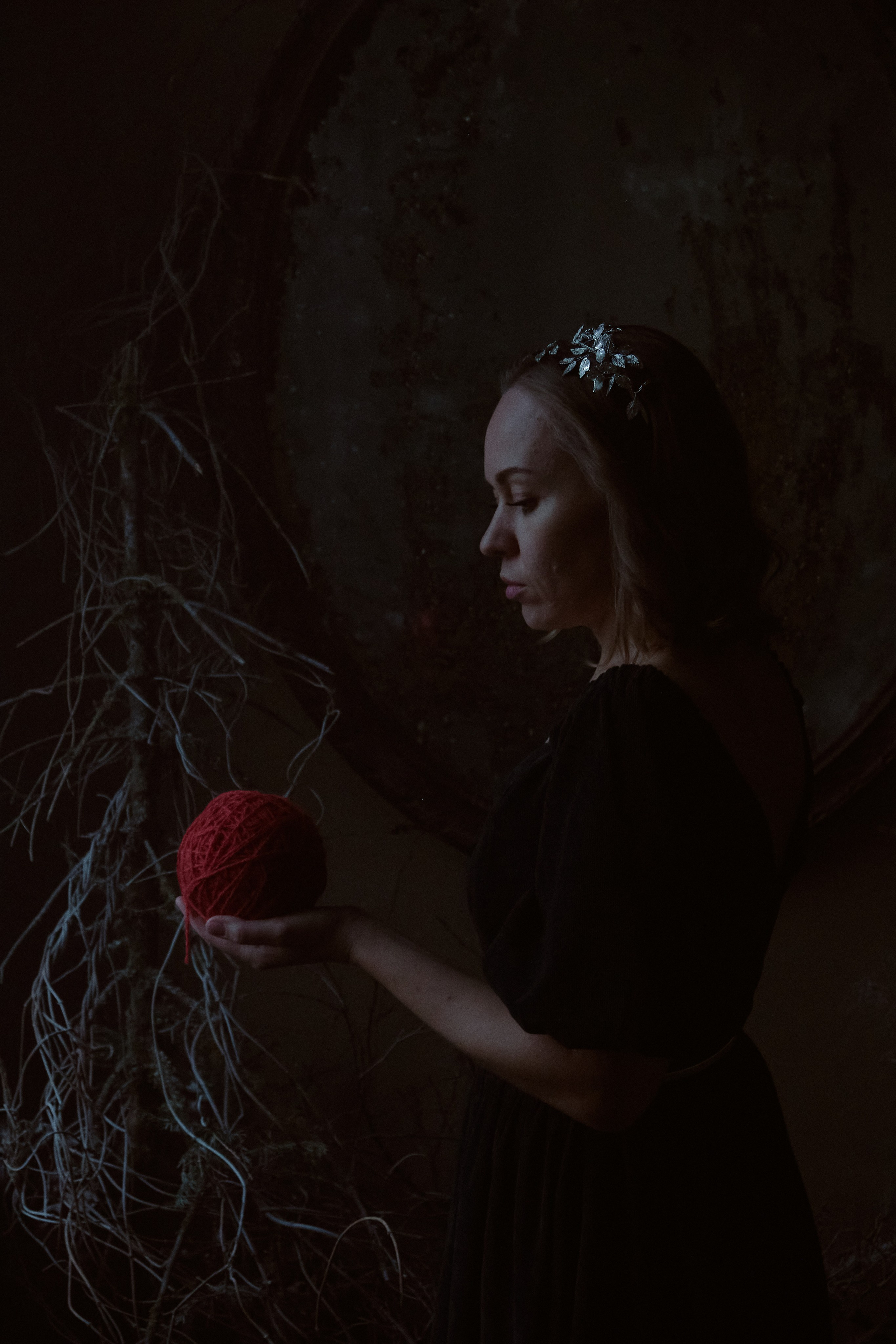 Тень. Фотограф лавстори Москва/МО Приятелева Ангелина