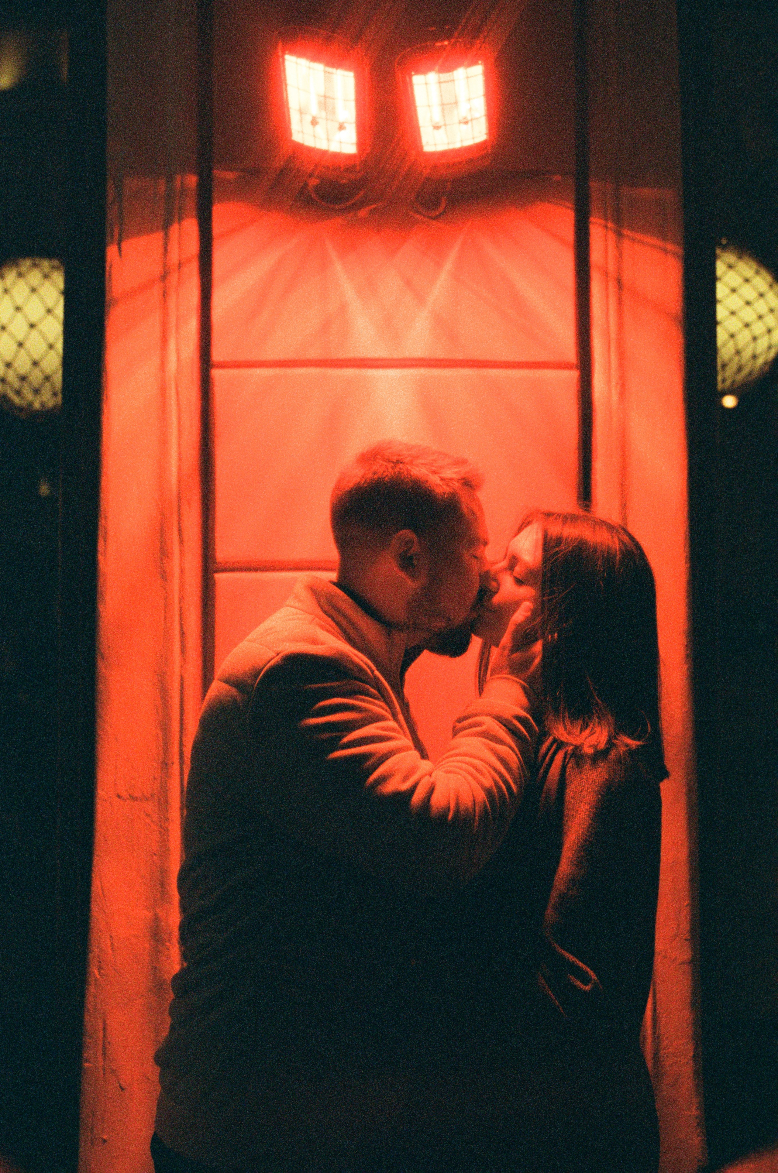 Вероника и Василий. В уютных переулках Москвы. Цифра и плёнка. Настя Оленченко, портретный/семейный фотограф на цифру и плёнку Москва