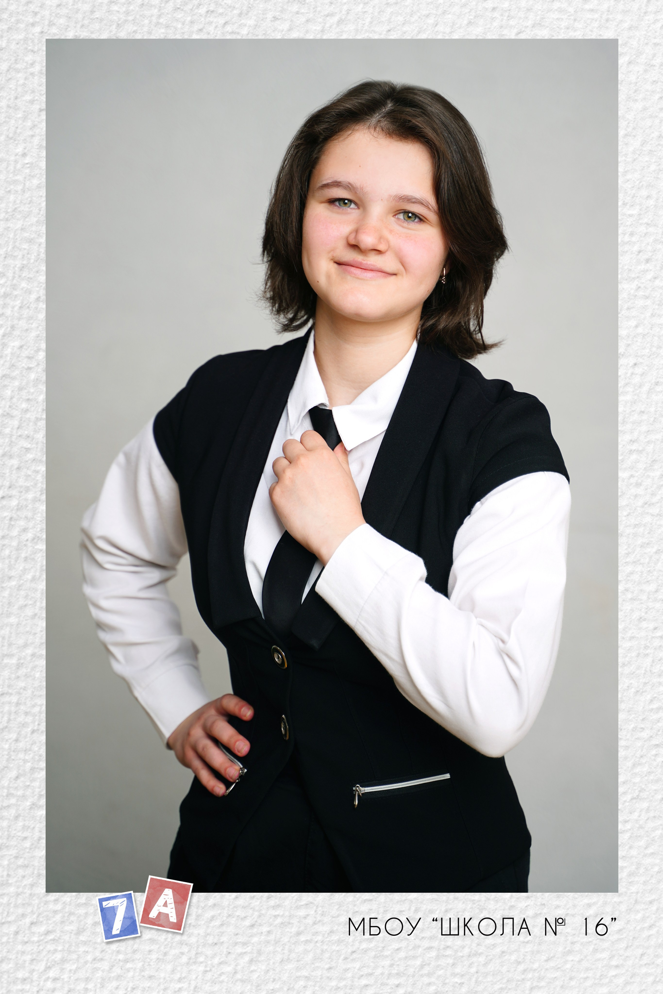 Портреты старшие классы. MEMENTO.Выпускные альбомы, школьные, юбилейные и другие книги. Ростов-на-Дону