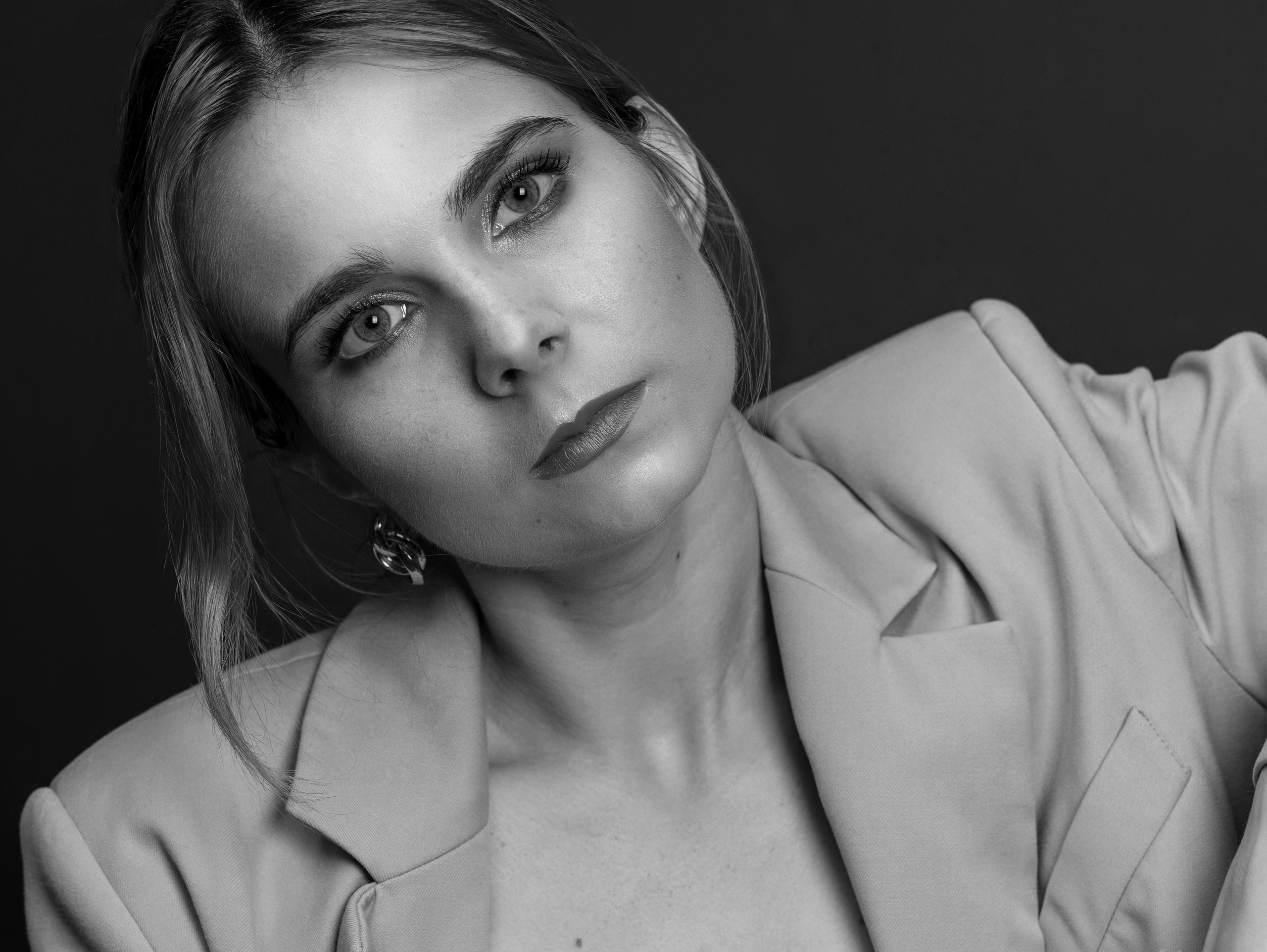 Магия ЧБ. Анна