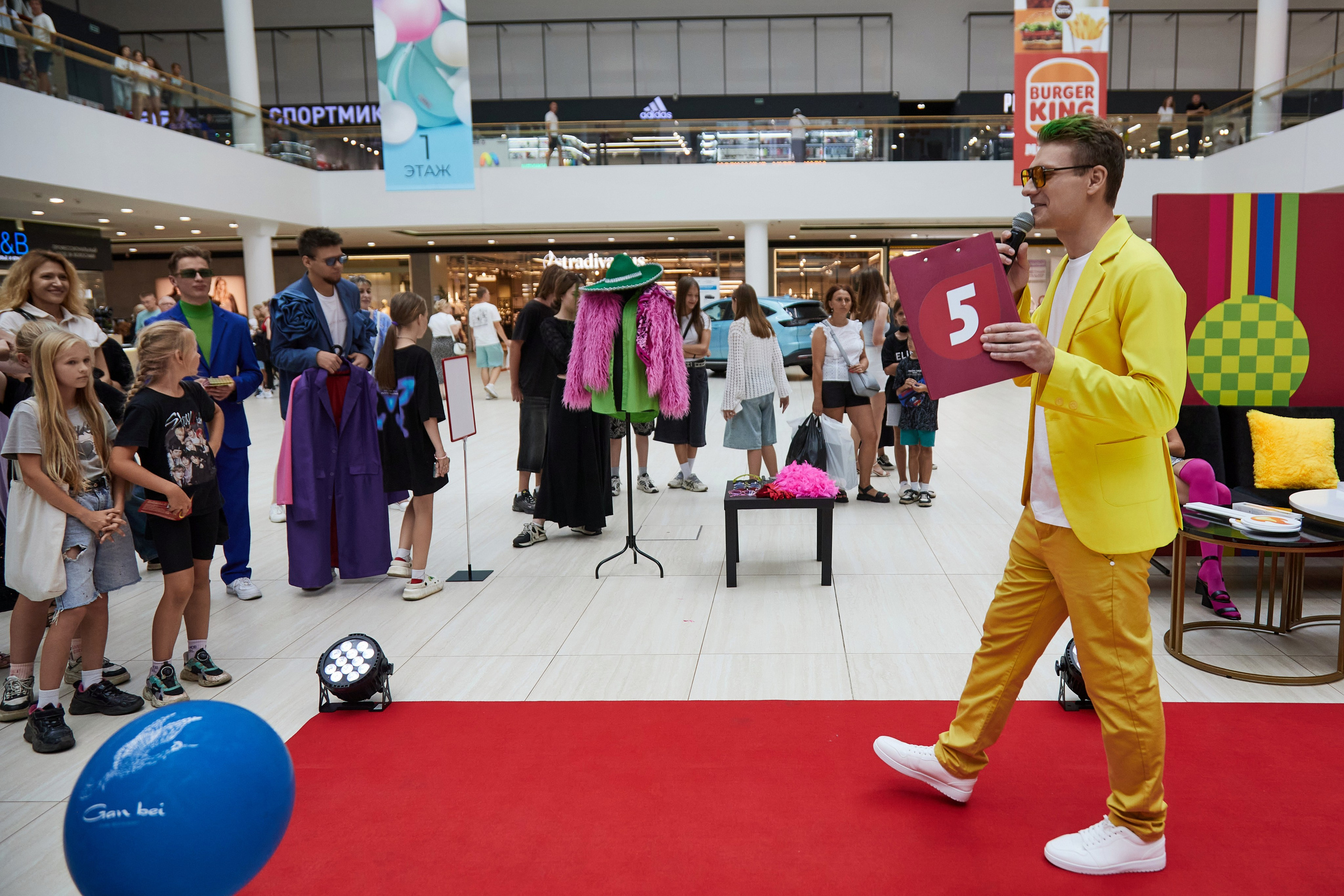 5 элемент-ЯРКИЕ ПОКУПАЮТ ЗДЕСЬ. Репортажный фотограф в Минске. Алексей Матюшков