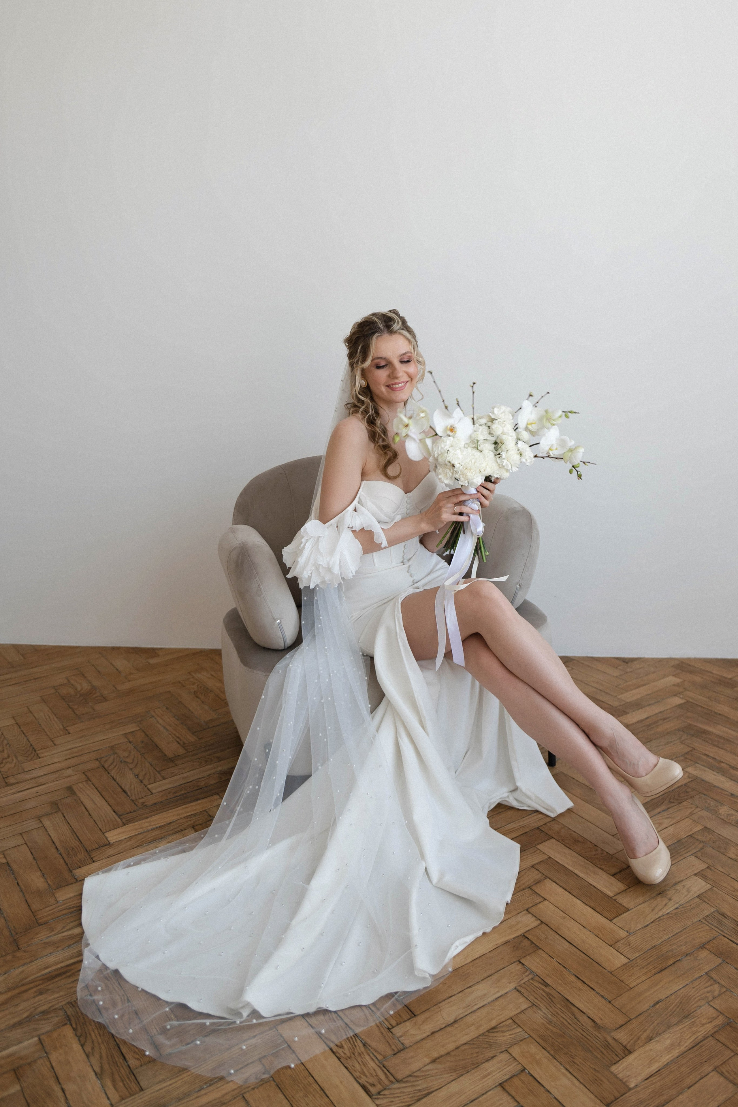 Утро невесты Александры. Свадебный фотограф в Москве Анастасия Колесникова