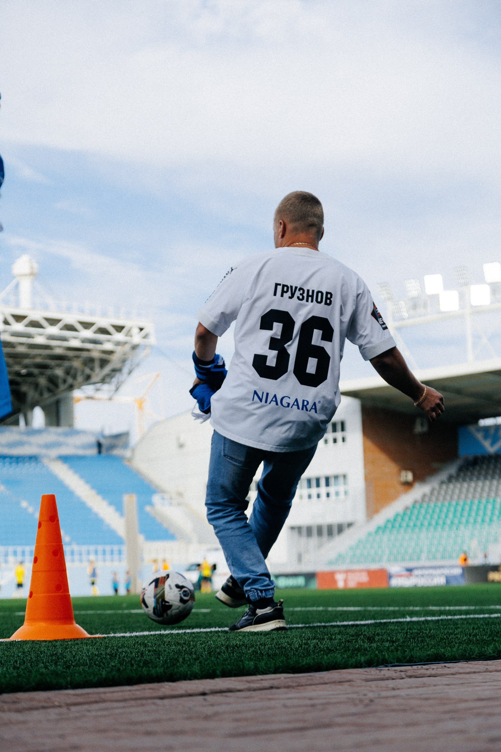 ФК ЧЕЛЯБИНСК Х ФК ВОЛГА. Репортажный фотограф Макс Брагин