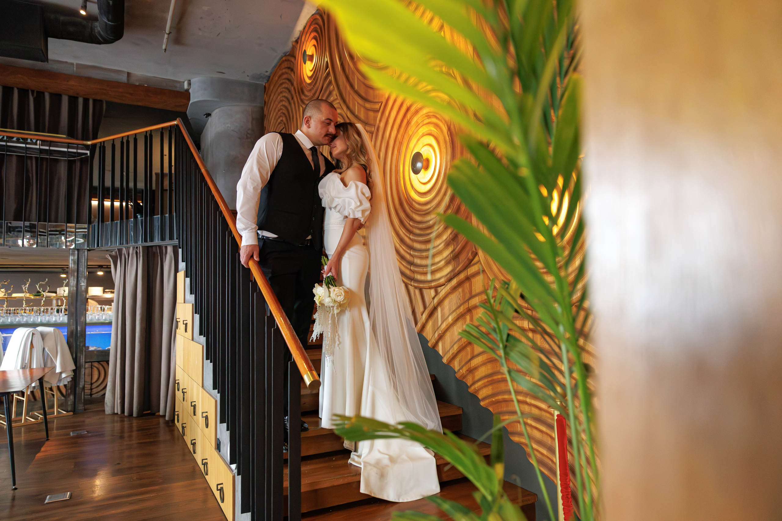 Свадебная фотосессия в ресторане Birds