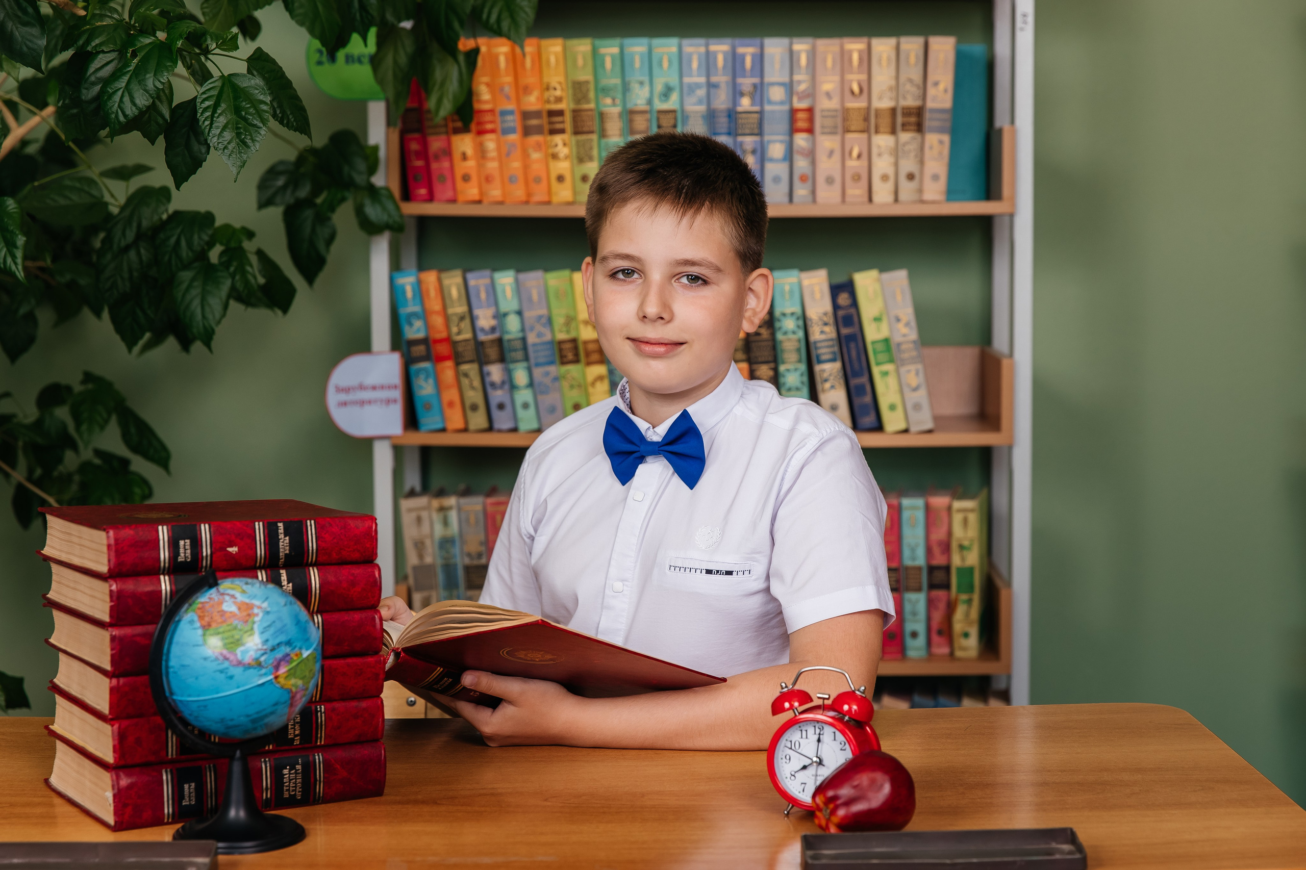 Фотосессия в начальной школе Крымск. Фотограф Любава Колесник. Выпускные альбомы в Крымском районе