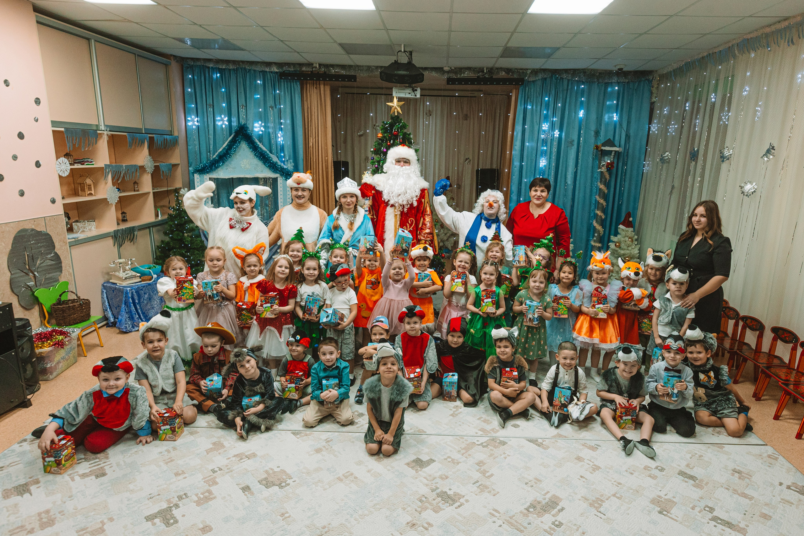 Утренник+портреты. Семейный фотограф Тюмень, фотограф на роды Салмина Мария