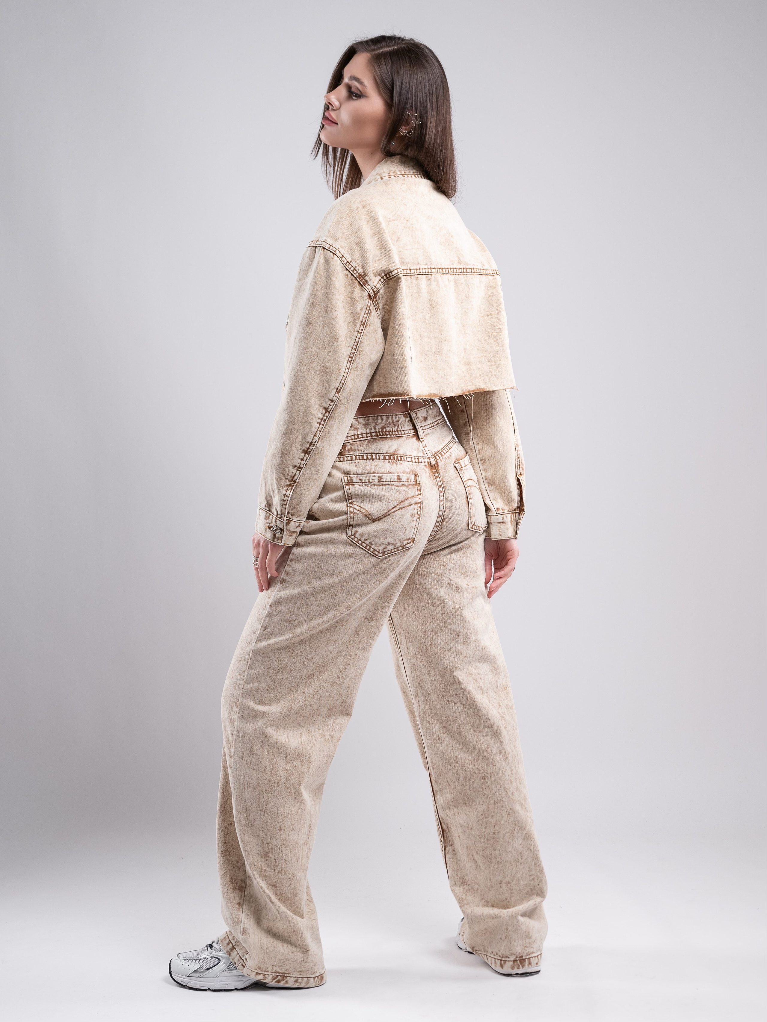 Джинсовые костюмы две модели. Предметный фотограф, фото для маркетплейсов Пятигорск, КМВ