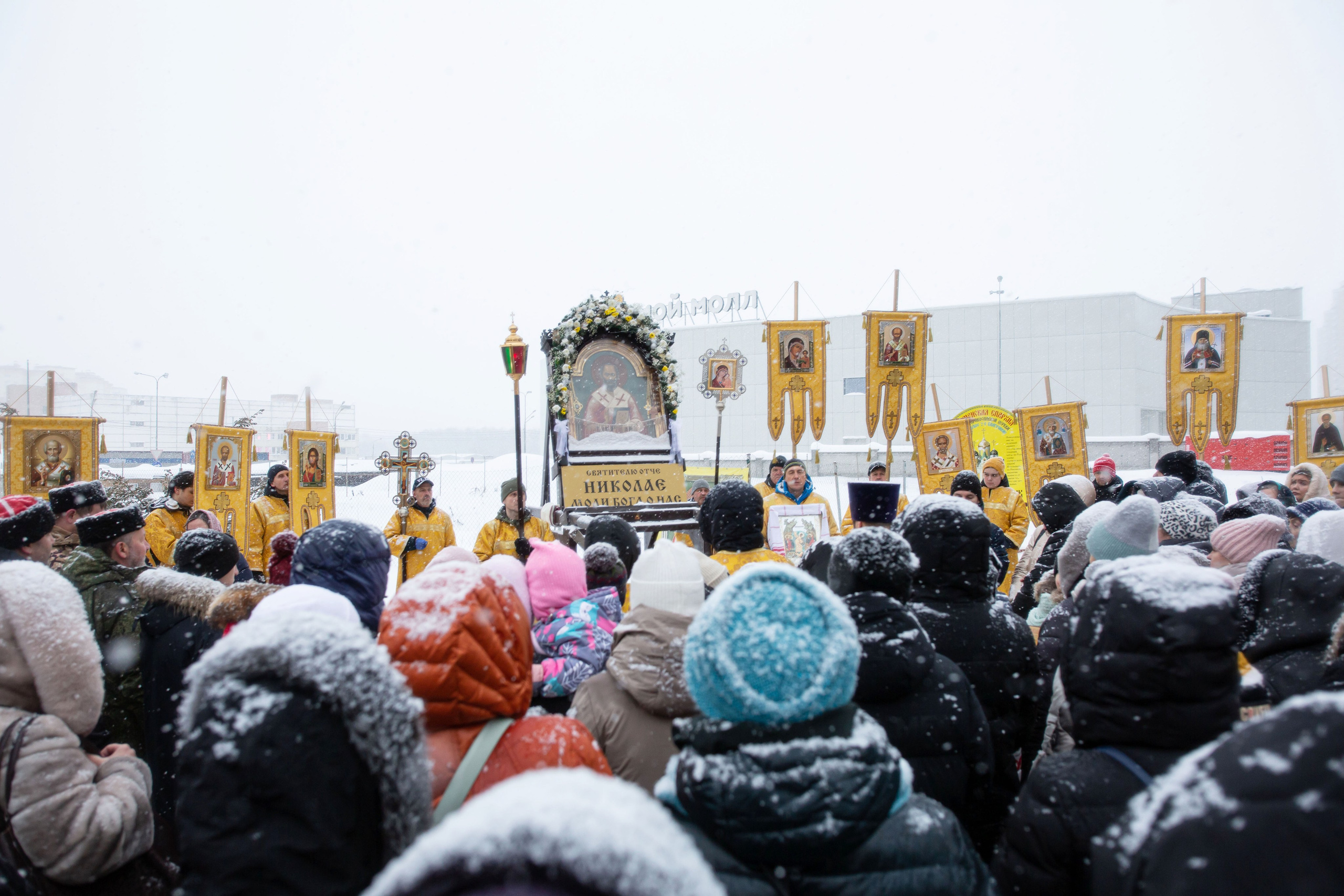 Крестный ход по д. Островцы Раменского городского округа. Семейный и детский фотограф Анна Петракова