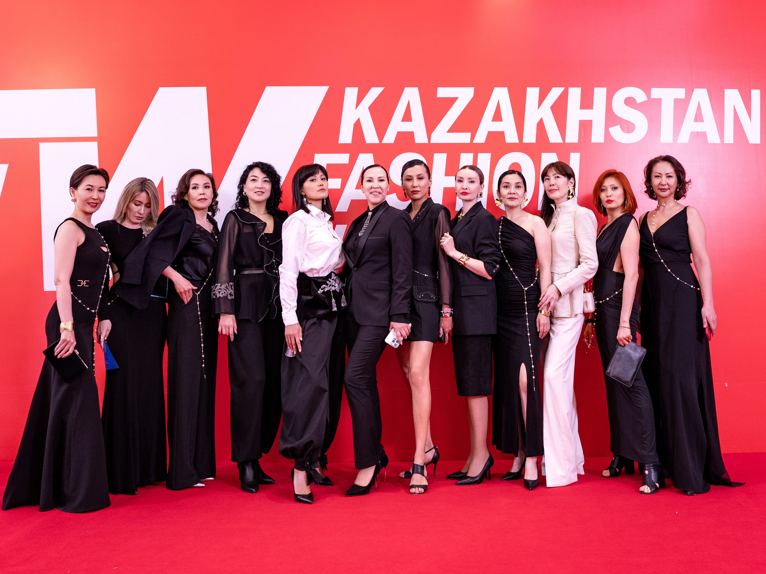 Backstage Day 1. Сайт Алматинского НЮ АРТ, будуар и фэшн фотографа Дениса Карпенко