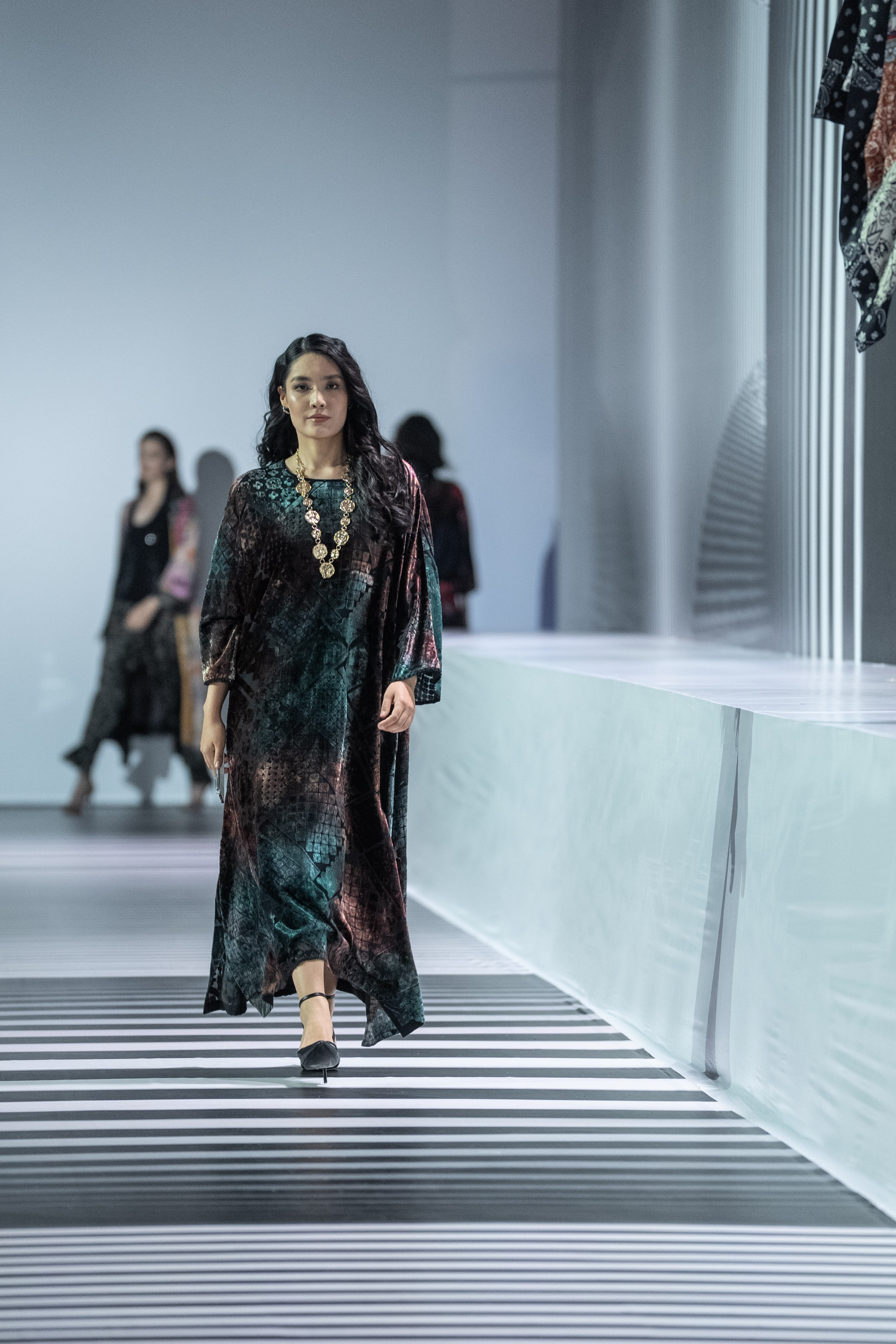 Brad YEARLAN ZHOLDASBEK. Сайт Алматинского НЮ АРТ, будуар и фэшн фотографа Дениса Карпенко