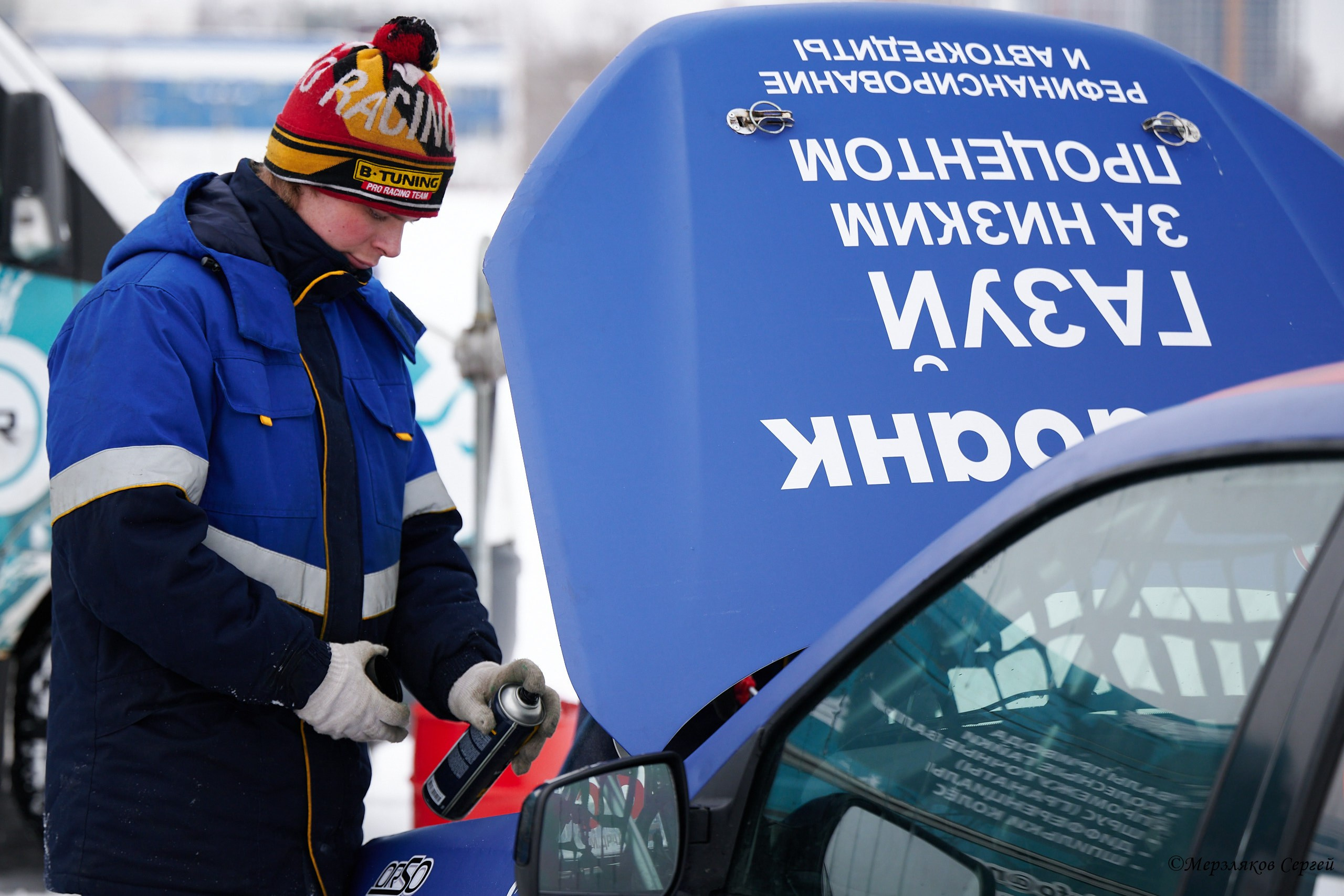 Трековые автогонки на льду Чемпионат России. Спортивный репортажный фотограф в Ижевске Сергей Мерзляков