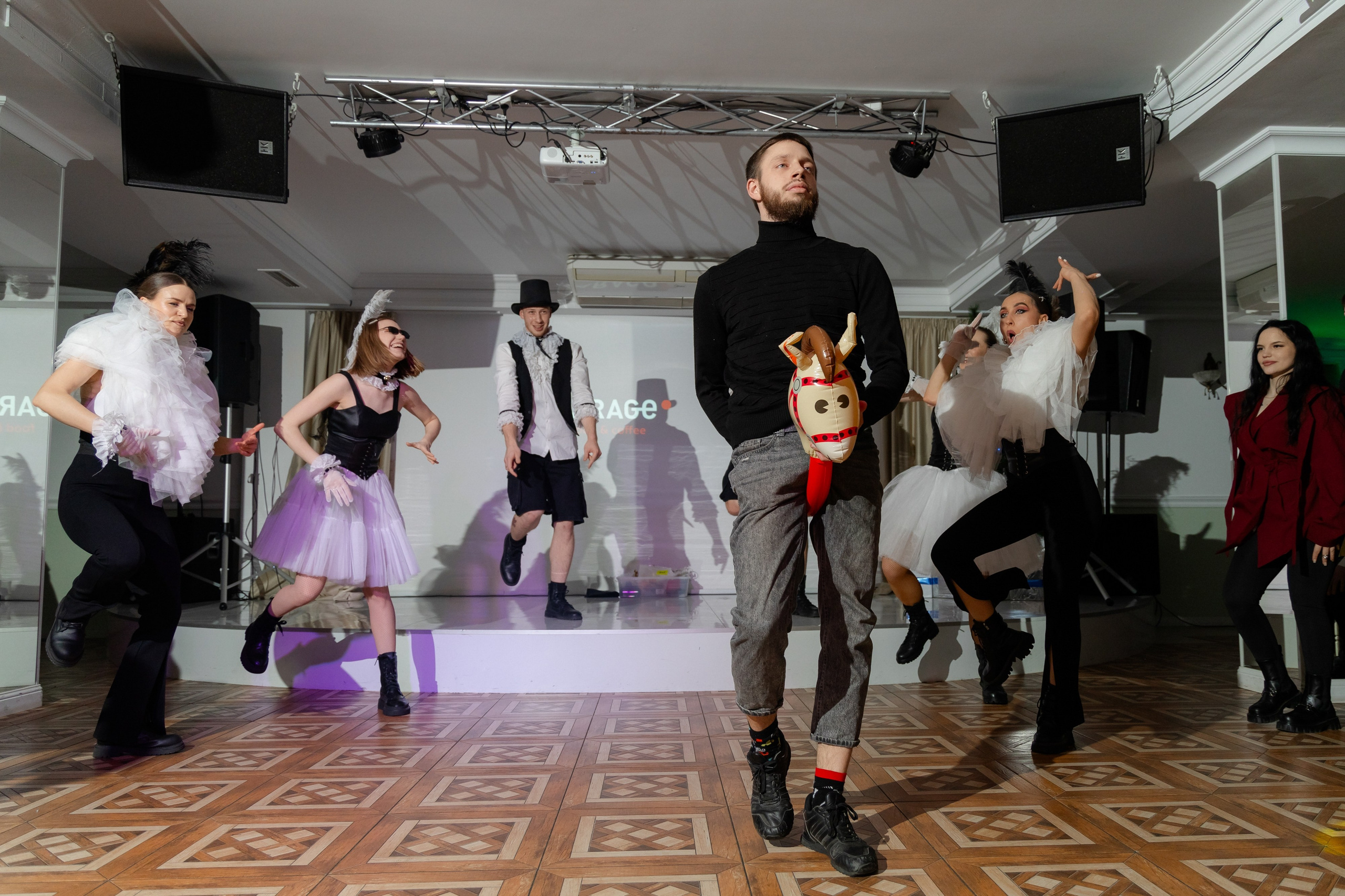 Корпоративная фотосъемка для кафе GARAGE | Новый год 2025 | Минск. Свадебный фотограф в Минске/Беларуси Сергей Спиридонов