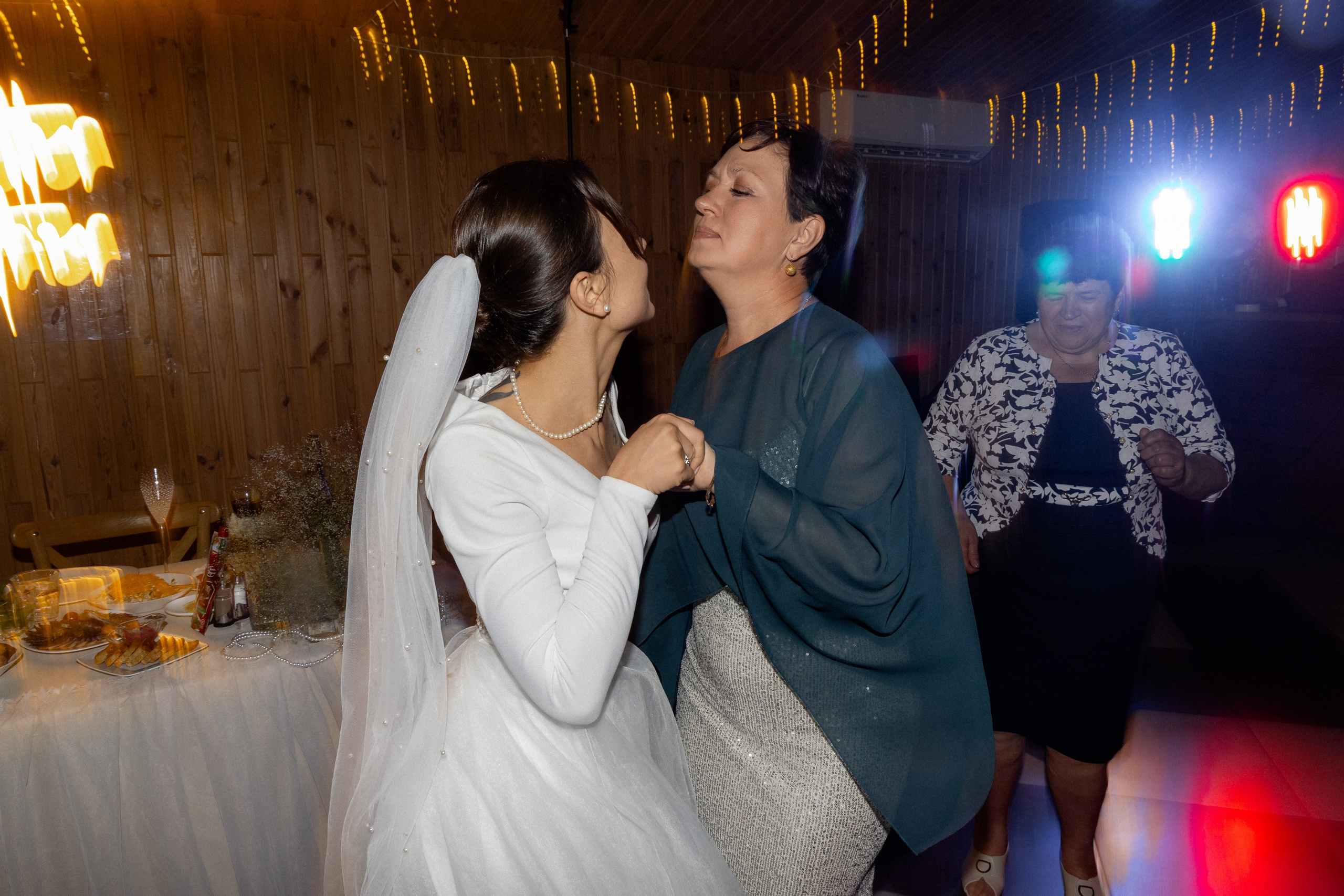 Свадебная фотосессия в агроусадьбе Лабодянка в Минске. Свадебный фотограф в Минске/Беларуси Сергей Спиридонов