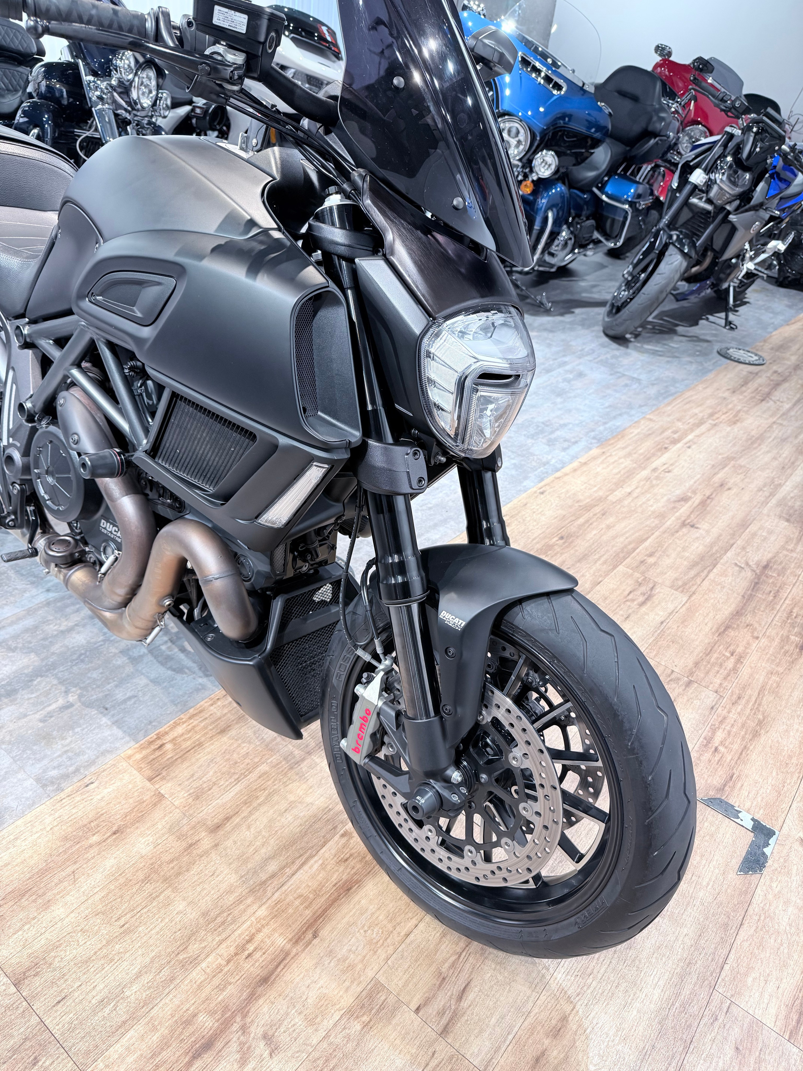2015 Diavel Dark Stealth. Hello Davidson, Москва. Только хорошие мотоциклы…