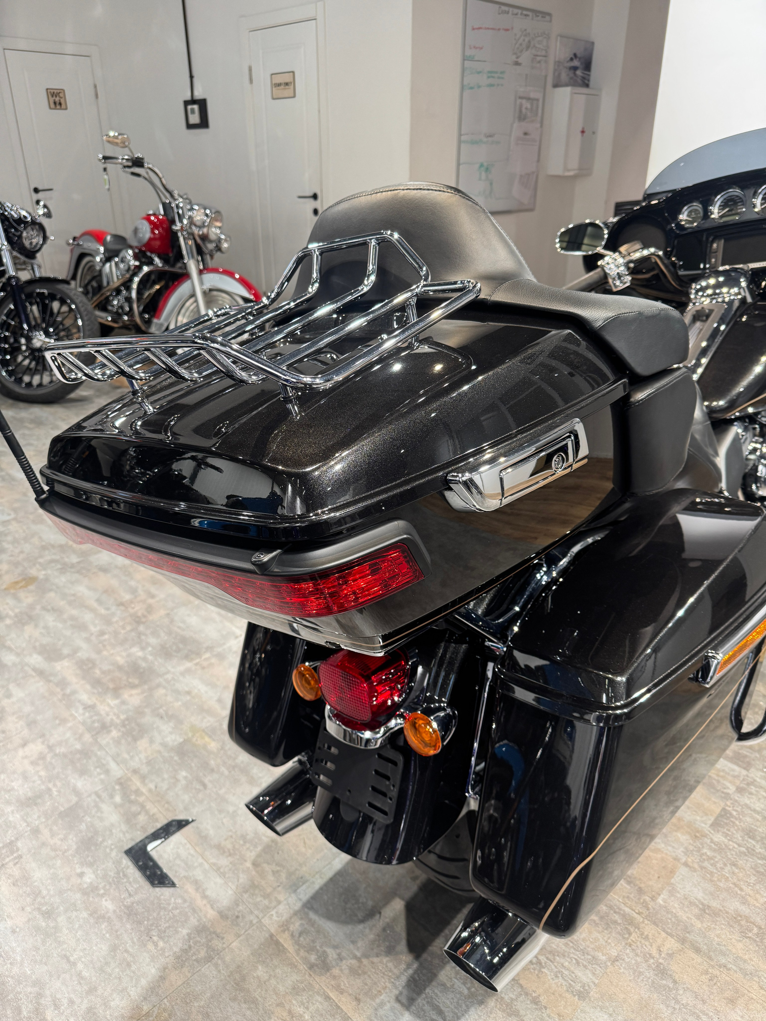 Мотоциклы Harley-Davidson 2017 Electra Glide Limited (Black Tempest) (Touring)  — купить мотоцикл. Hello Davidson, Москва. Только хорошие мотоциклы…