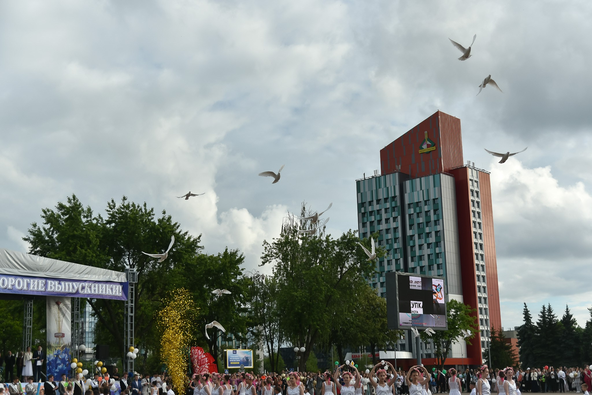 Выпускной 11 кл (до банкета). Фотограф Олег Юршевич Солигорск Минск