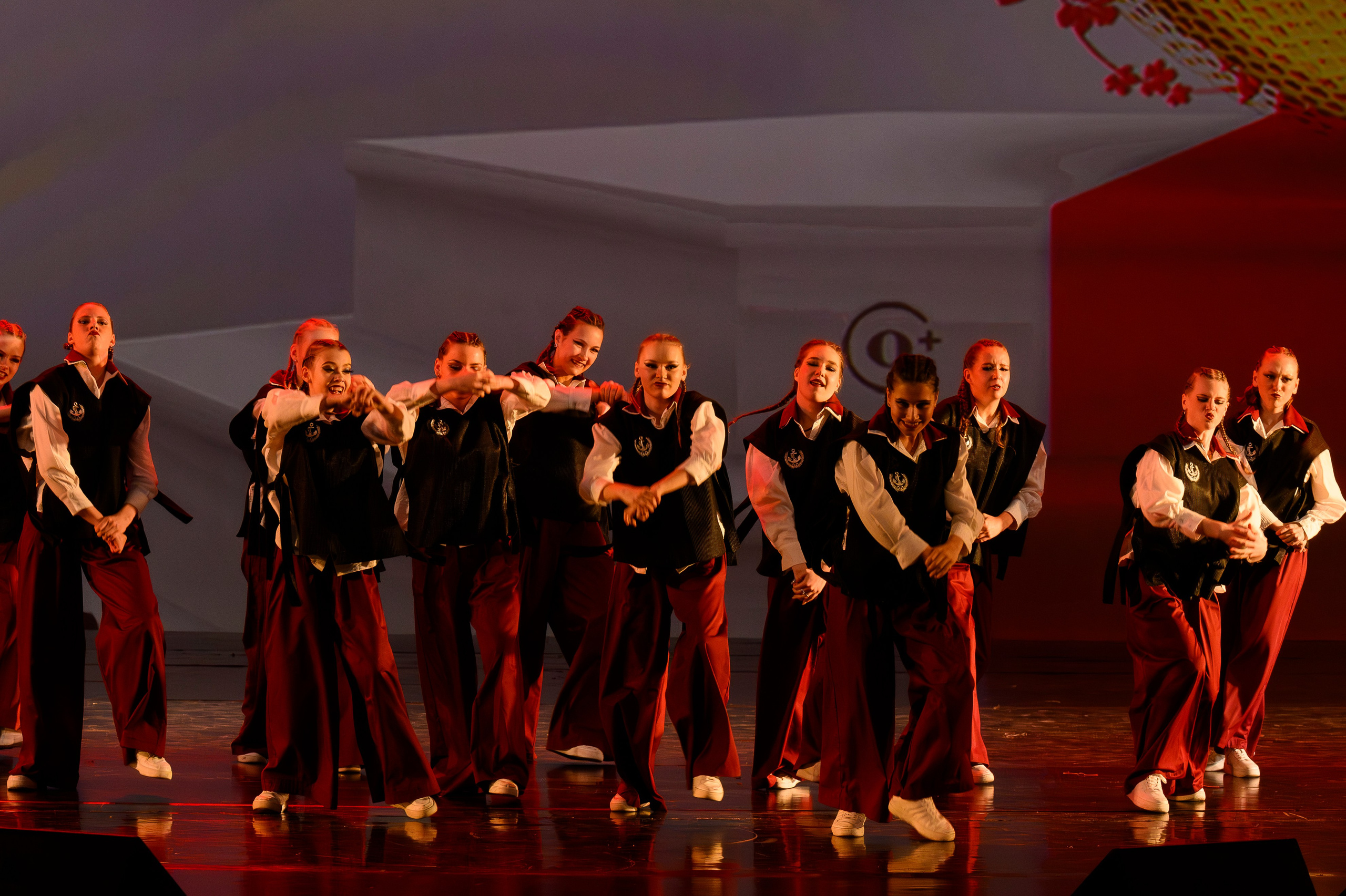 23 апреля, часть 2, БКЗ Октябрьский, г. Санкт-Петербург. Золотое яблочко