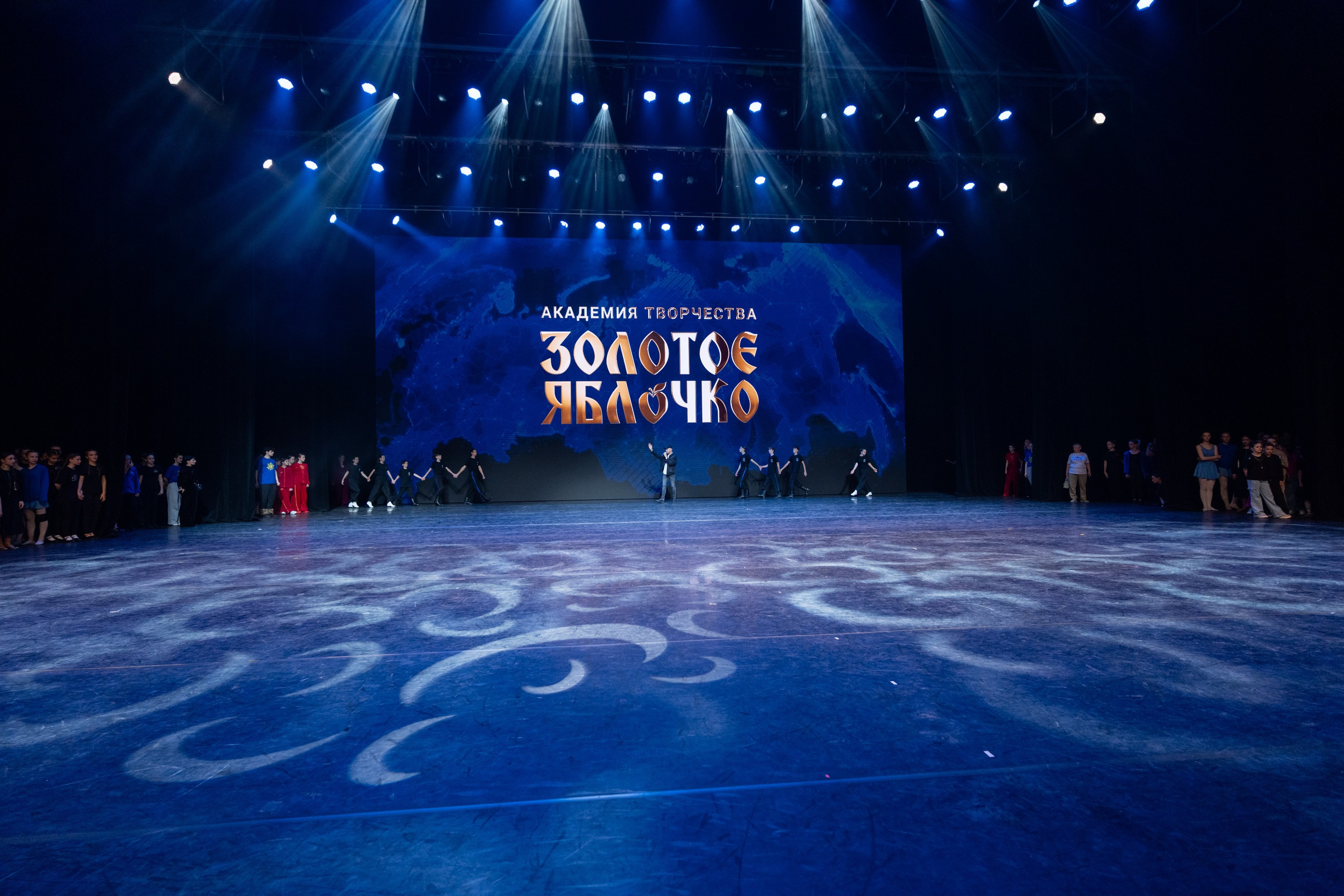 16 мая, г. Москва, Кремль, Закулисье. Золотое яблочко